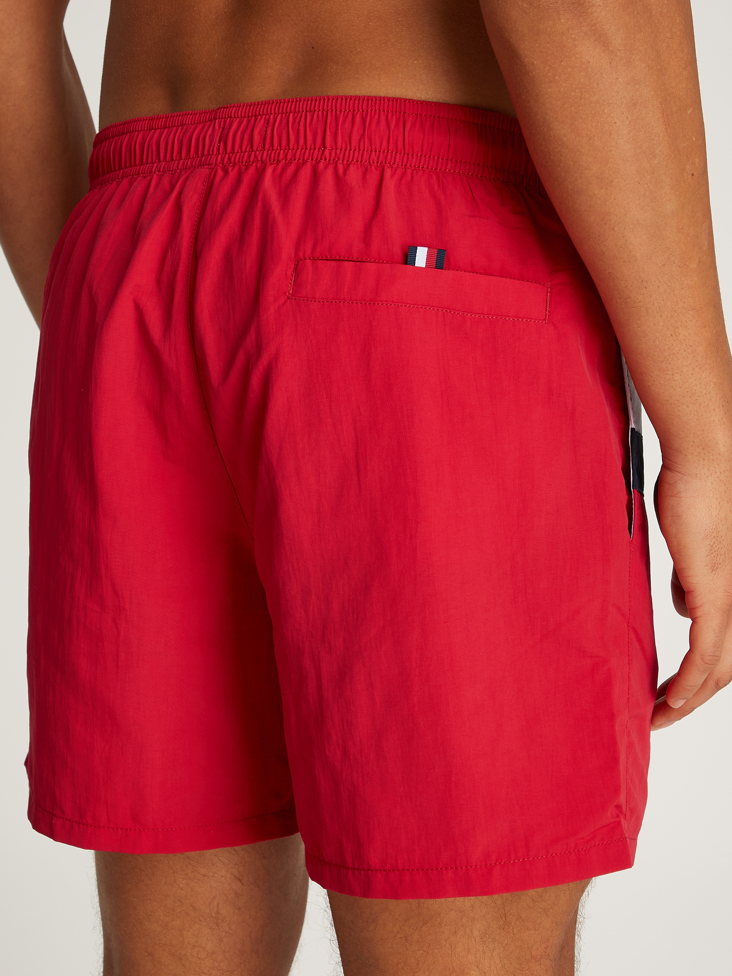 Tommy Hilfiger Swimwear Badeshorts »MEDIUM DRAWSTRING«, mit grossem Logo