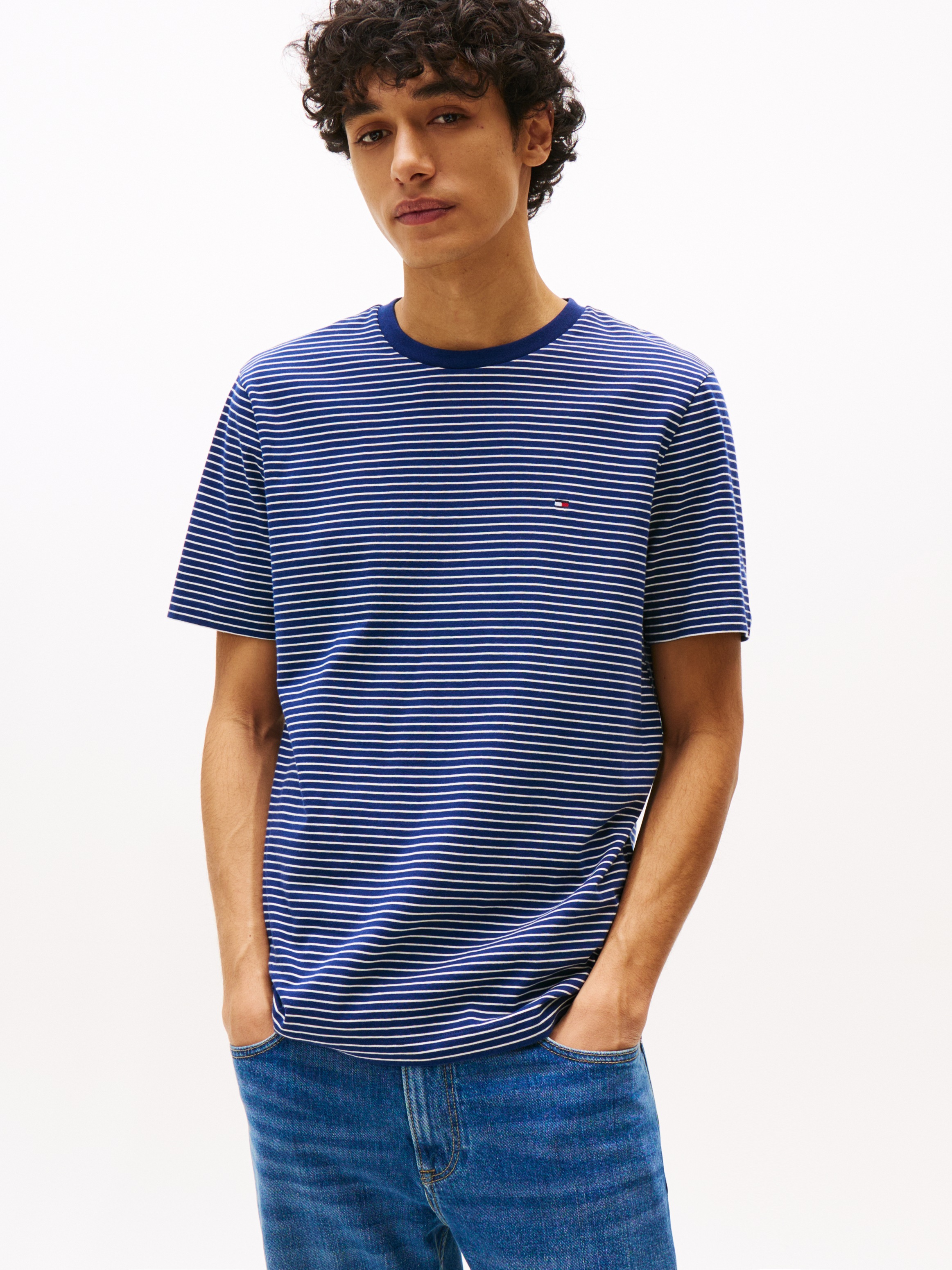 Tommy Hilfiger T-Shirt "ESSENTIAL REG FIT SOLID TEE mit Stickerei und Rundhals" unifarben, casual, regular fit, Baumwolle, Rundhals