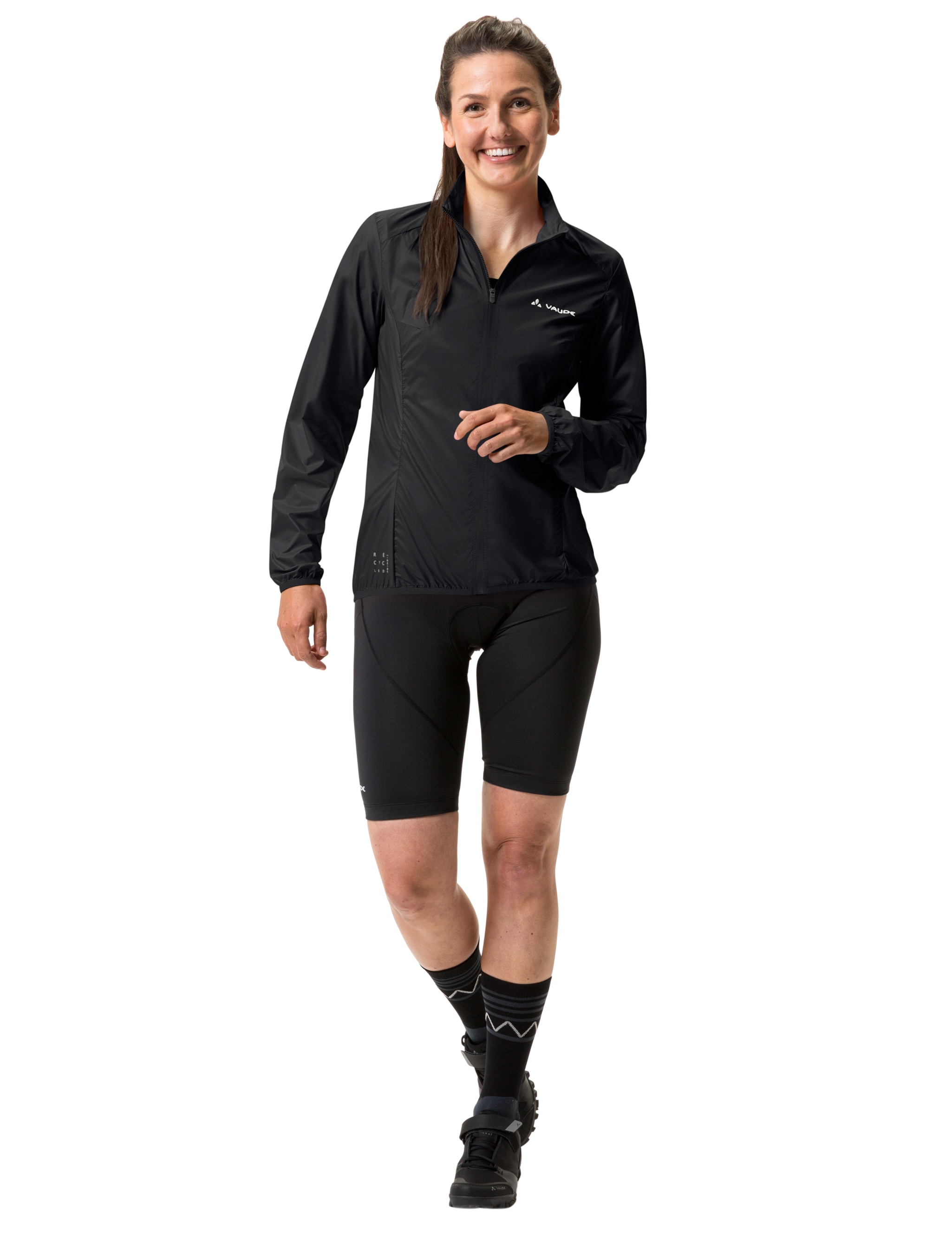 VAUDE Fahrradjacke »WOMEN'S MATERA AIR JACKET«, (1 St.), ohne Kapuze, Winddicht & Atmungsaktiv & Wasserabweisend