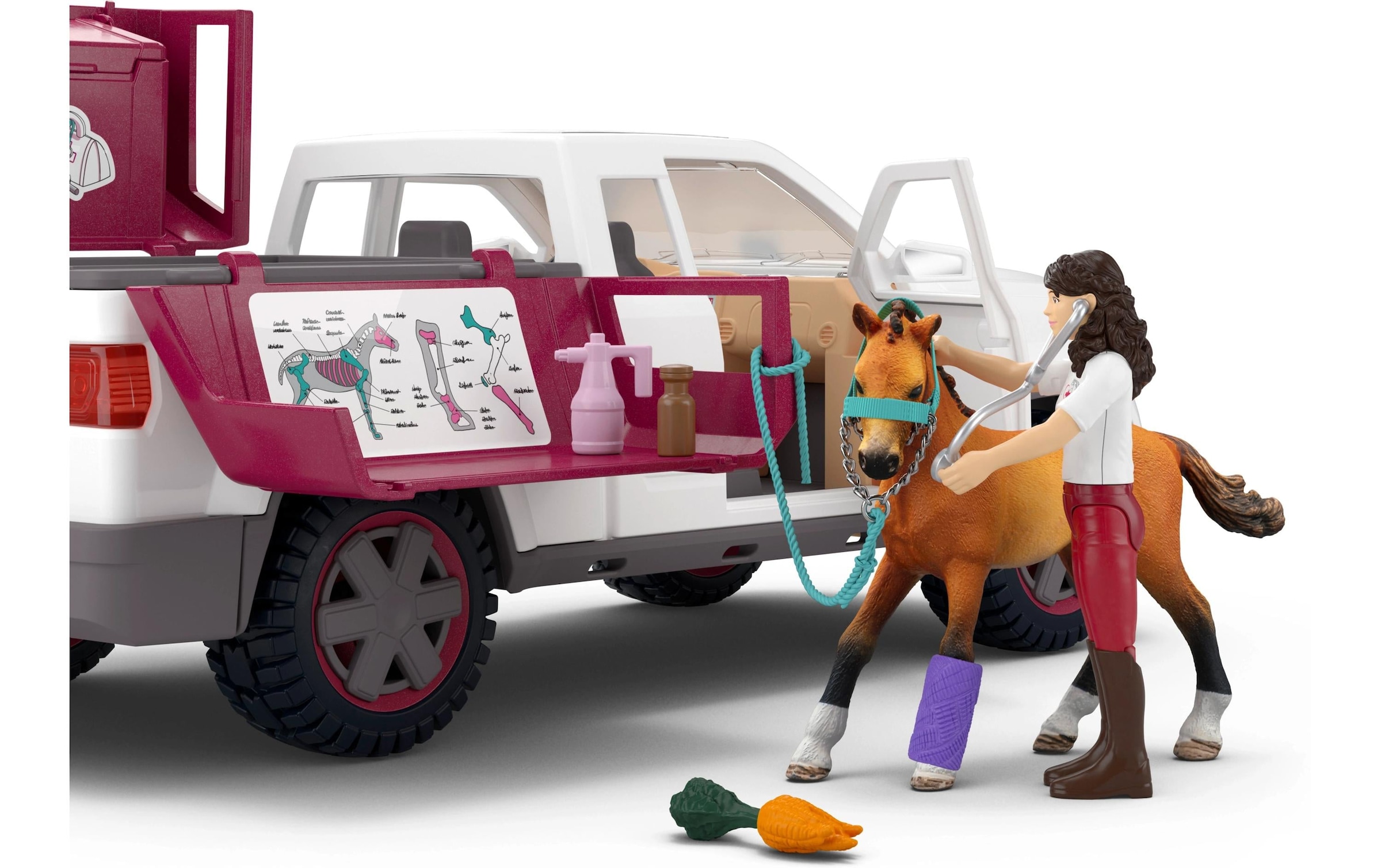Schleich® Spielfigur »Horse Club Mobile Tierärztin mit Anhänger«