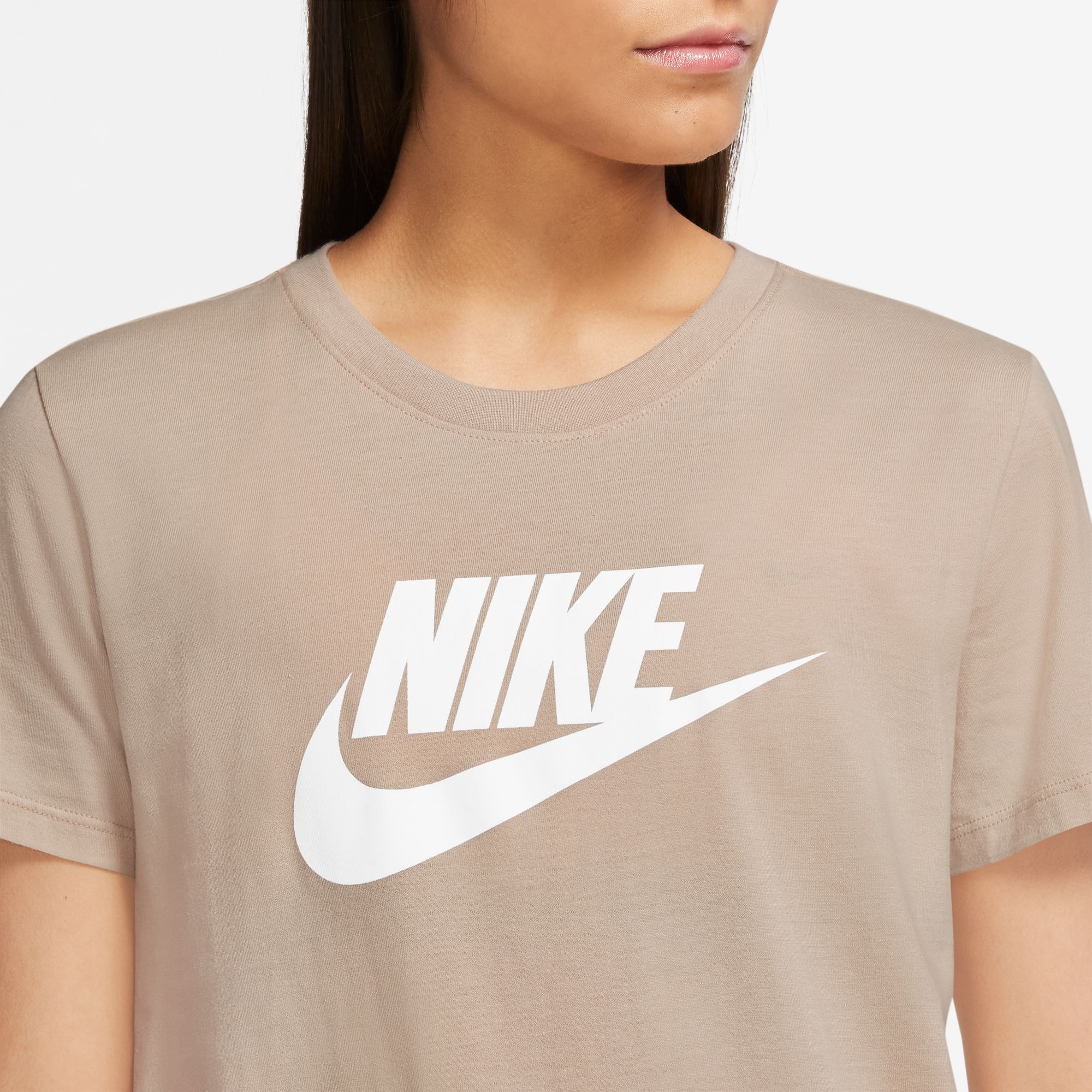 Nike Sportswear T-Shirt »ESSENTIALS WOMEN'S LOGO T-SHIRT«