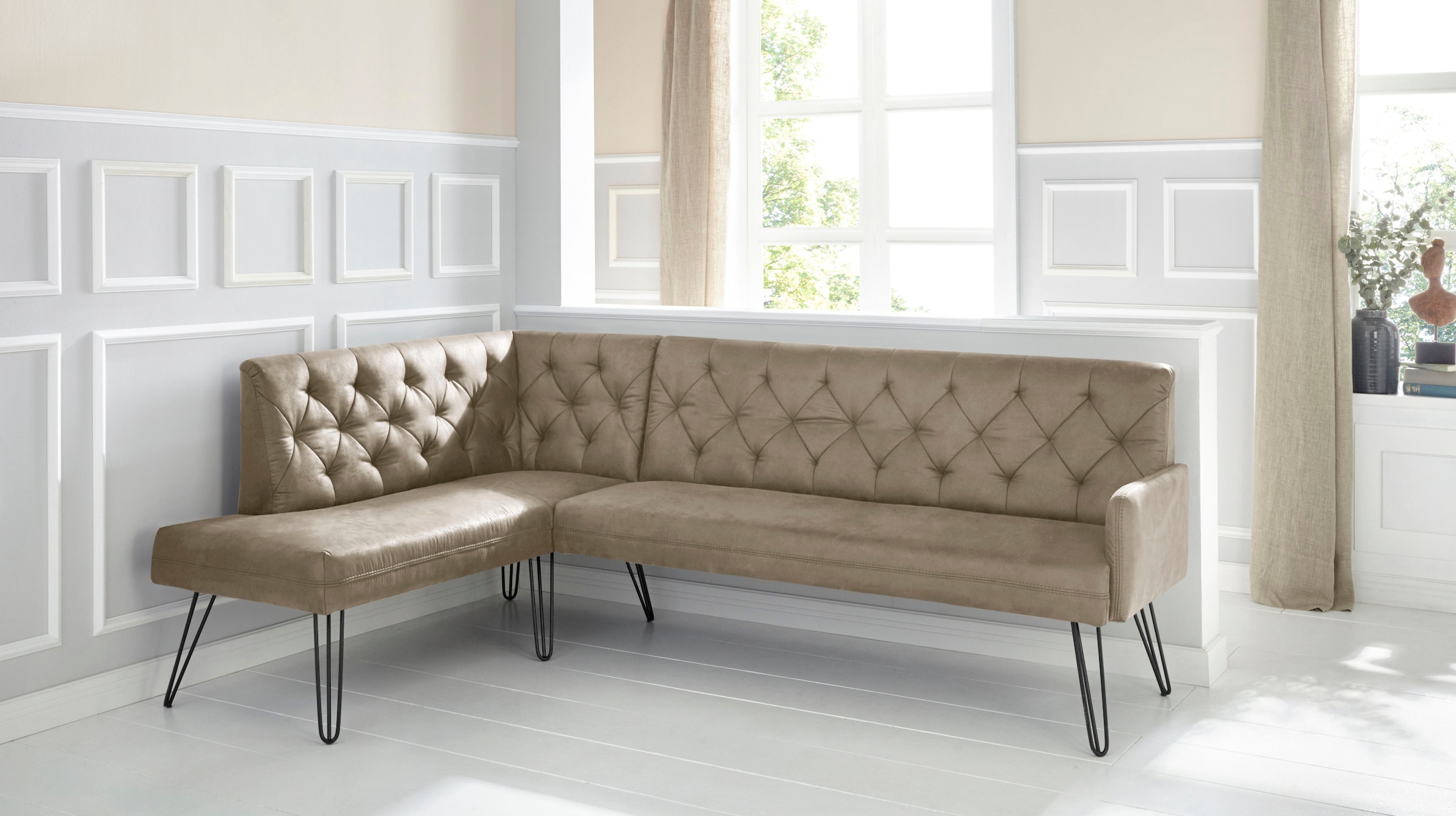 exxpo - sofa fashion Eckbank »Doppio, Chesterfield Optik, komfortabel und bequem, hohe Designfüsse«, Frei im Raum stellbar