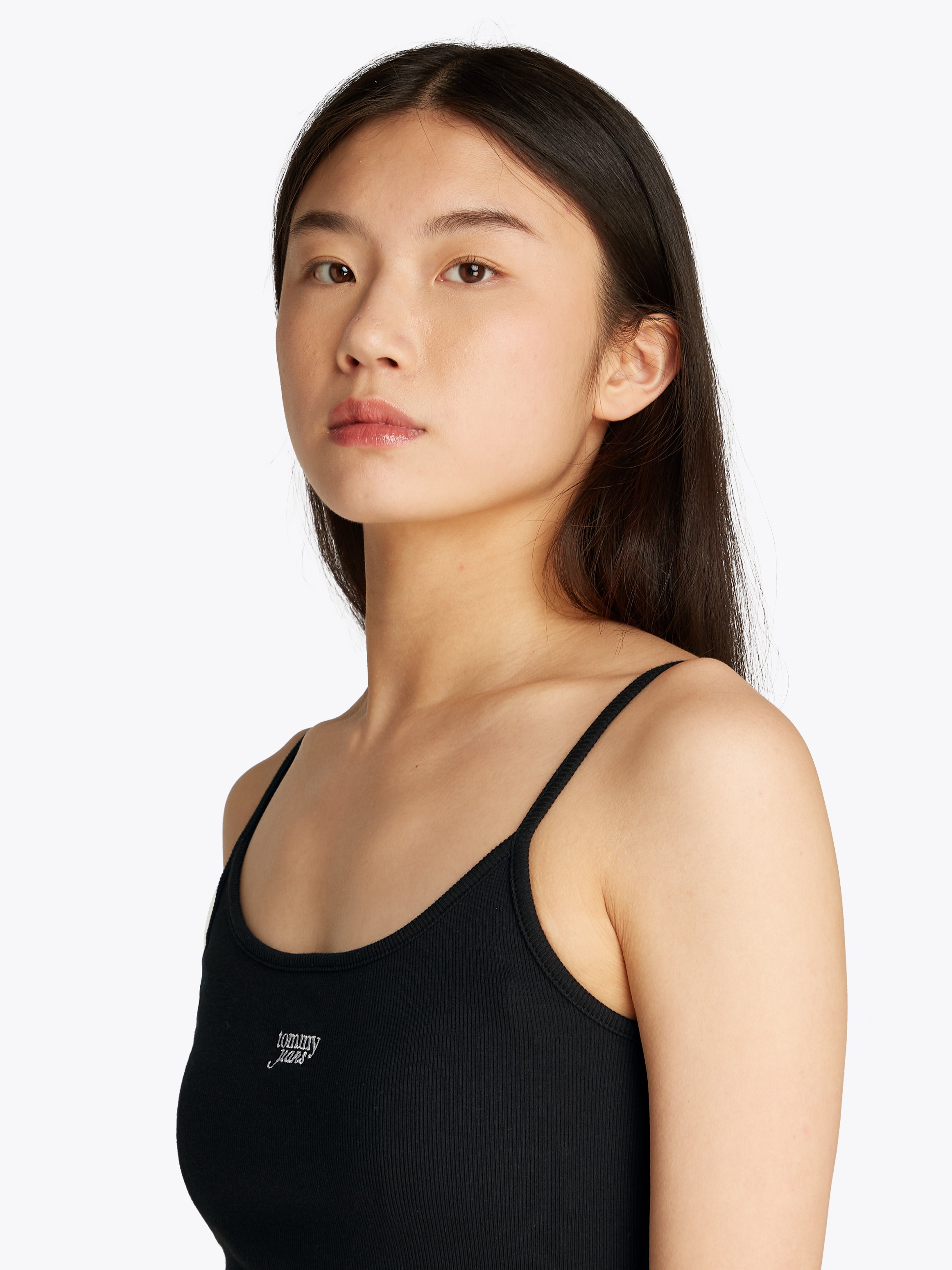 Tommy Jeans Spaghettitop »TJW SCRIPT STRAPPY TOP«, in Rippoptik, mit Logoschriftzug