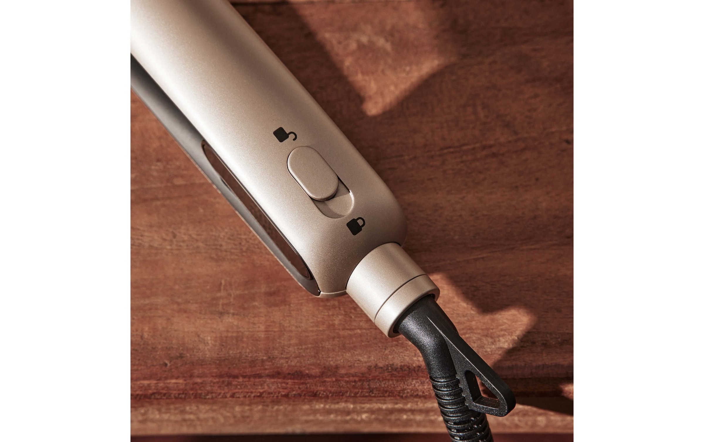 Silk'n Haarglättbürste »Silky Straight Premium Edition Goldfarben«