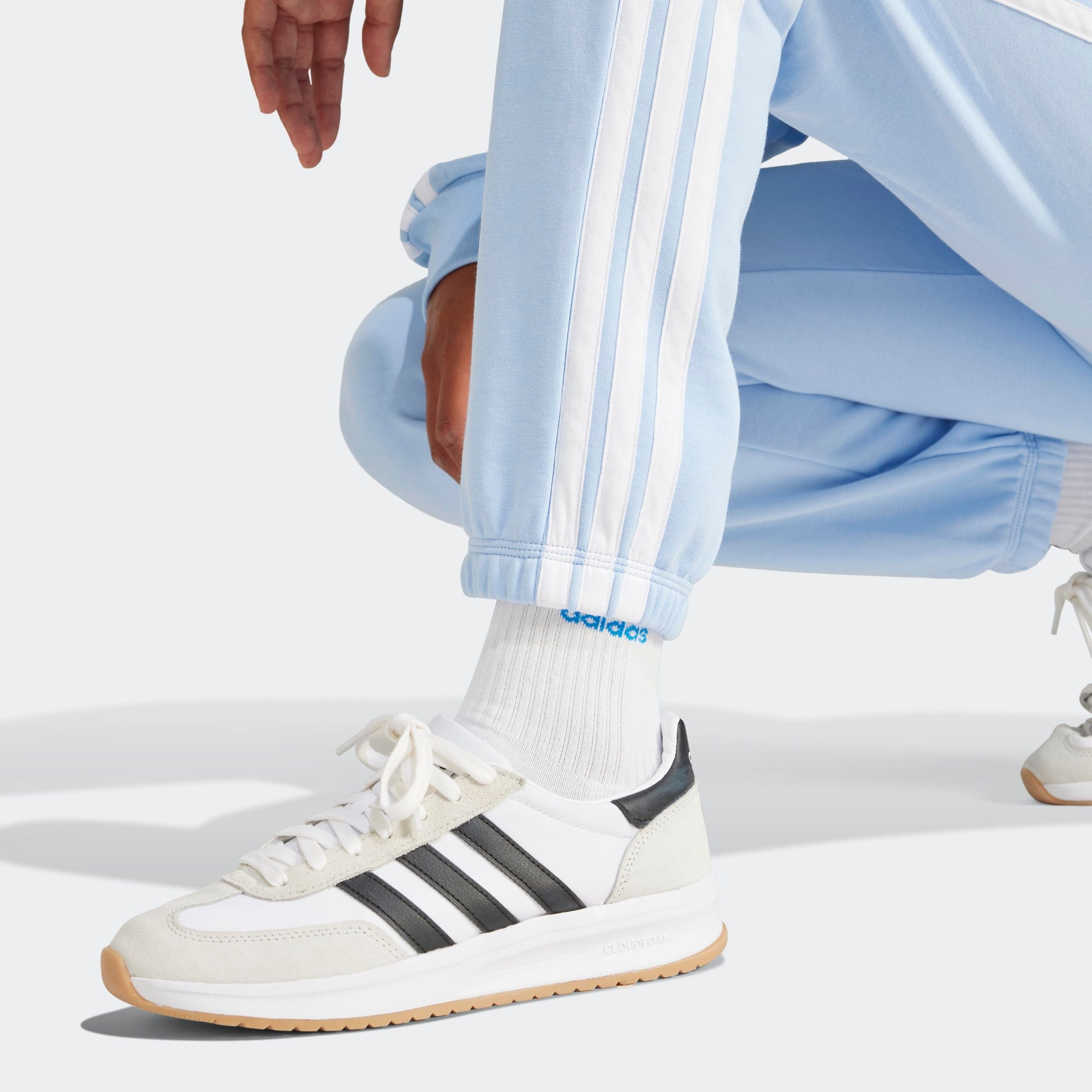 adidas Sportswear Sporthose »W 3S FT CF PT«, (1 tlg.), Reguläre Passform, mittelhoher Bund, weiches French Terry Material