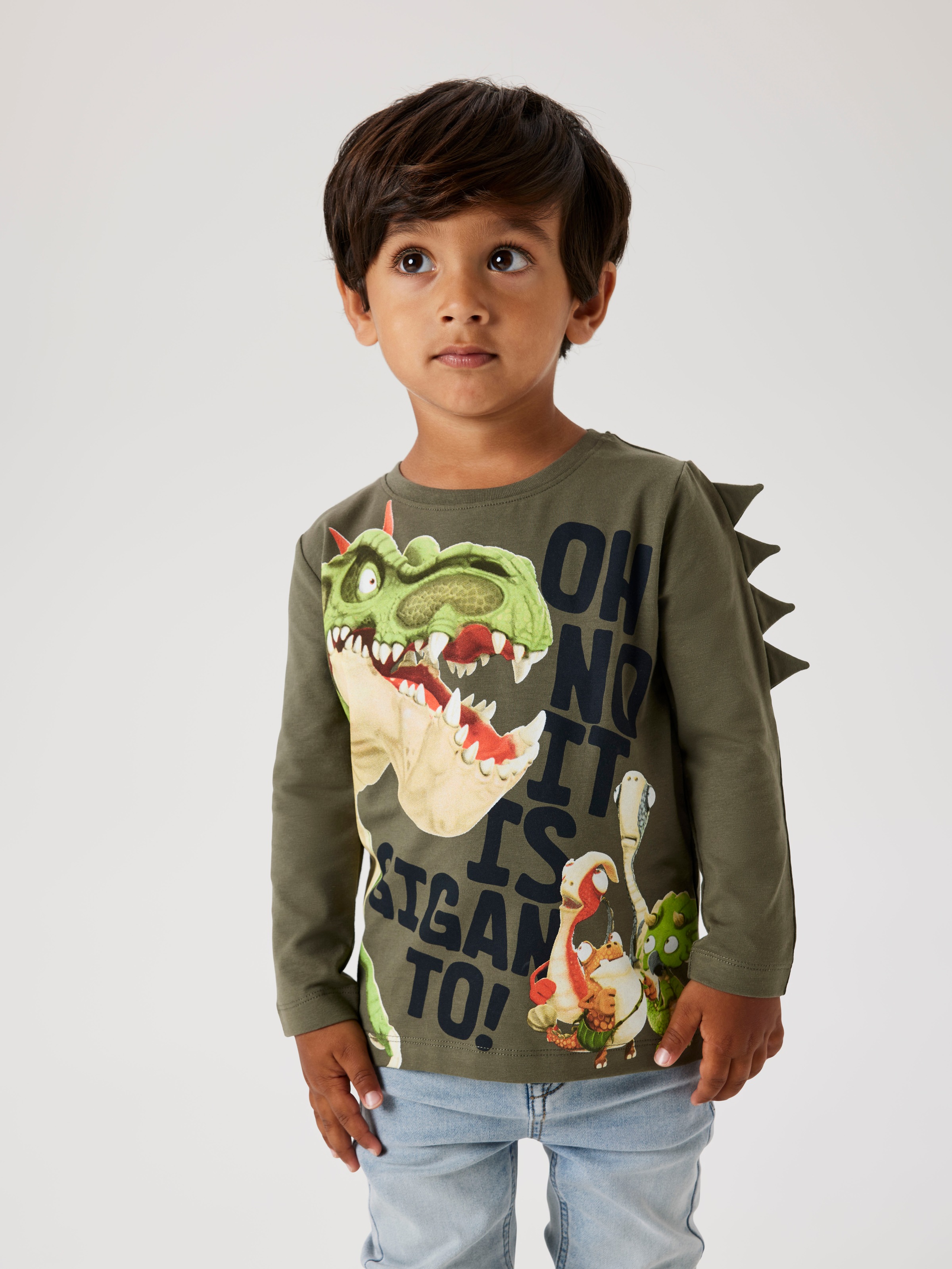Name It Langarmshirt »NMMDOVID GIGANTO NREG LS TOP NOOS VDE« mit grossem Dino-Frontmotiv
