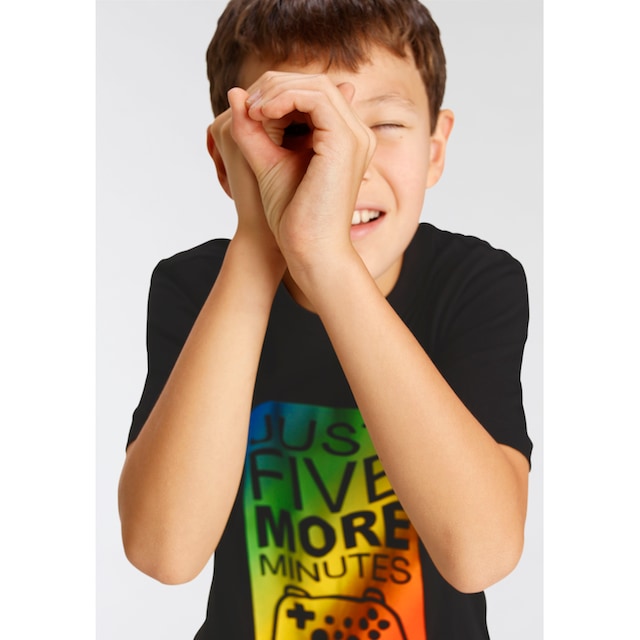✵ KIDSWORLD T-Shirt »JUST 5 MORE MINUTES«, Gamer Spruch online kaufen |  Jelmoli-Versand