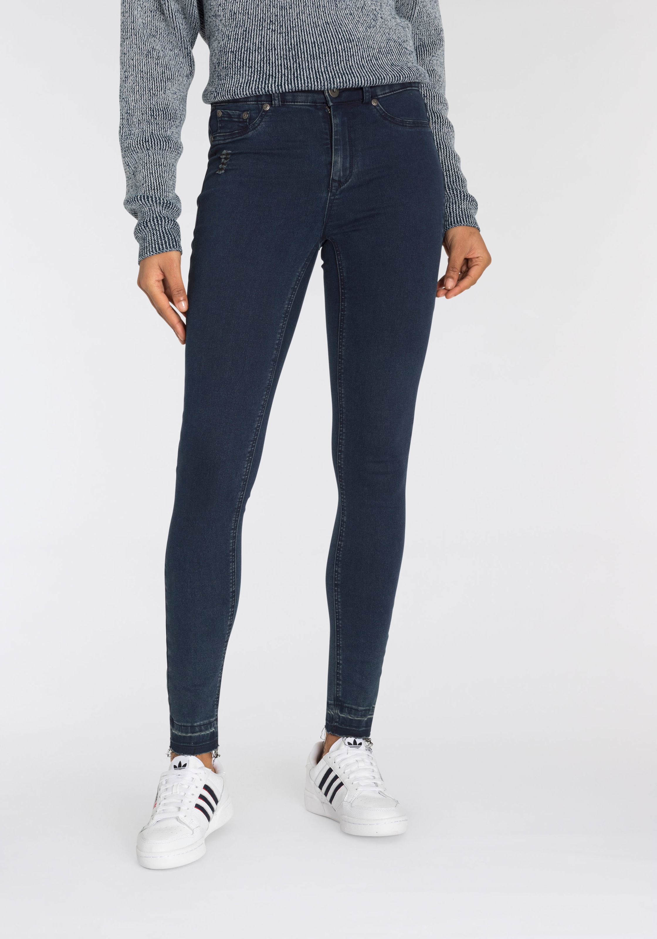 Arizona Skinny-fit-Jeans »Ultra Stretch«, High Waist mit offenem Saum