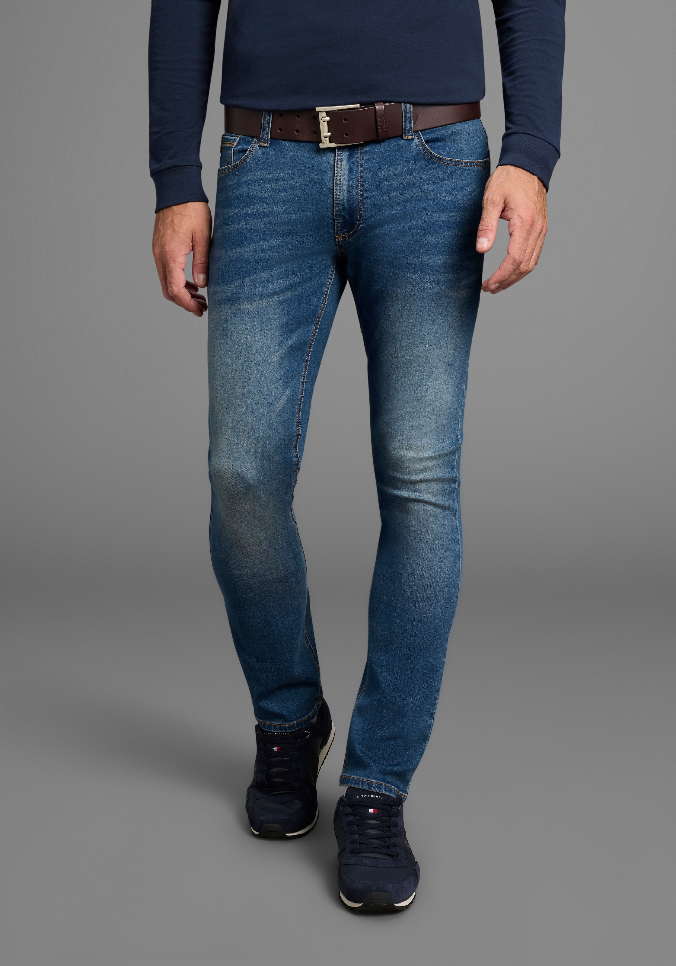 Bruno Banani Slim-fit-Jeans »Grady« schmale Beinweite, niedrige Leibhöhe, figurbetonte Silhouette