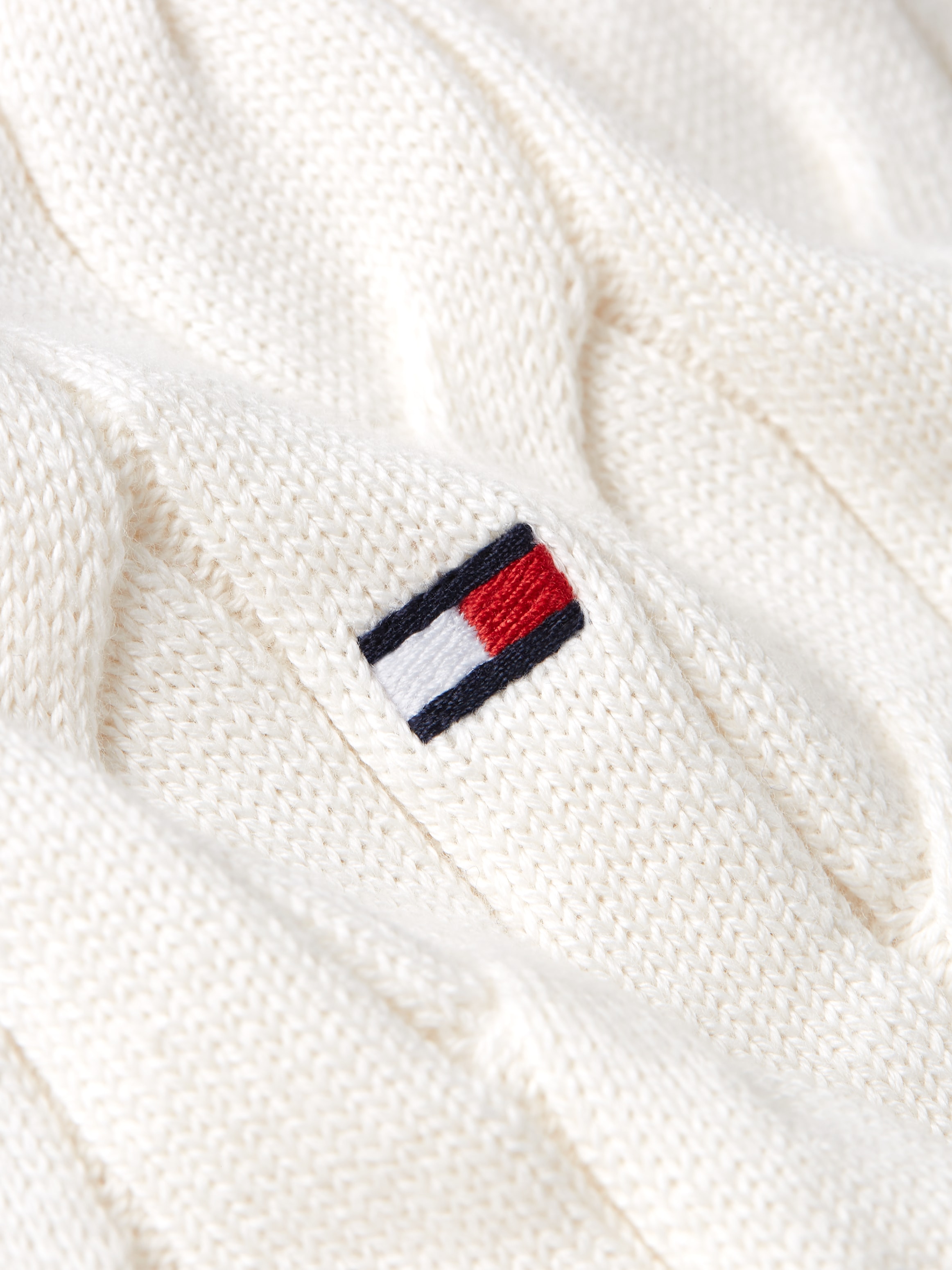Tommy Hilfiger Strickpullover »CLASSIC CABLE CREW NECK mit Strukturstrick und Flaglabel«, unifarben, casual, regular fit, Baumwolle, Rundhals