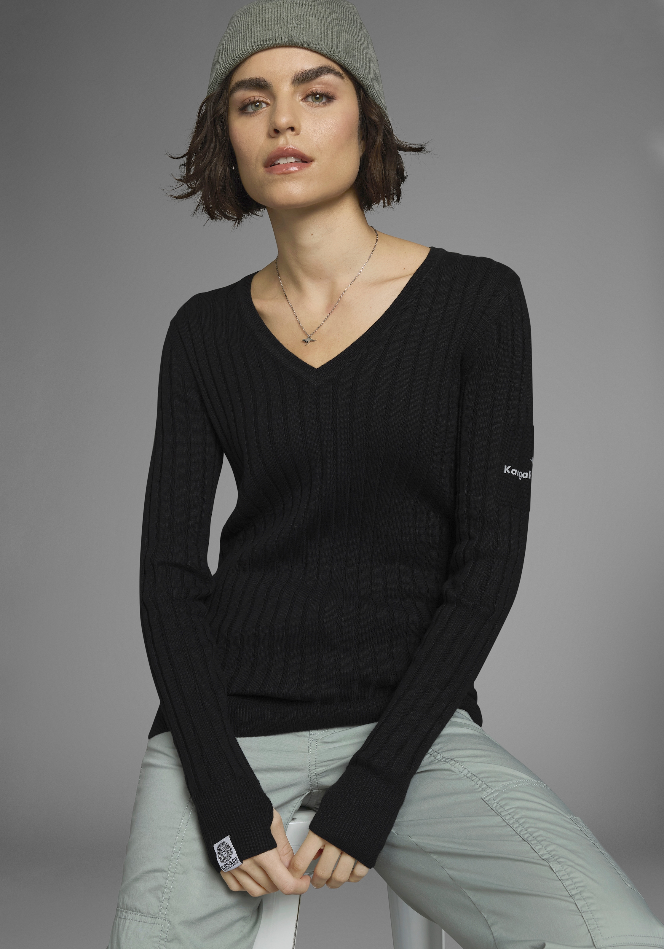 KangaROOS V-Ausschnitt-Pullover, in breit geripptem Feinstrick