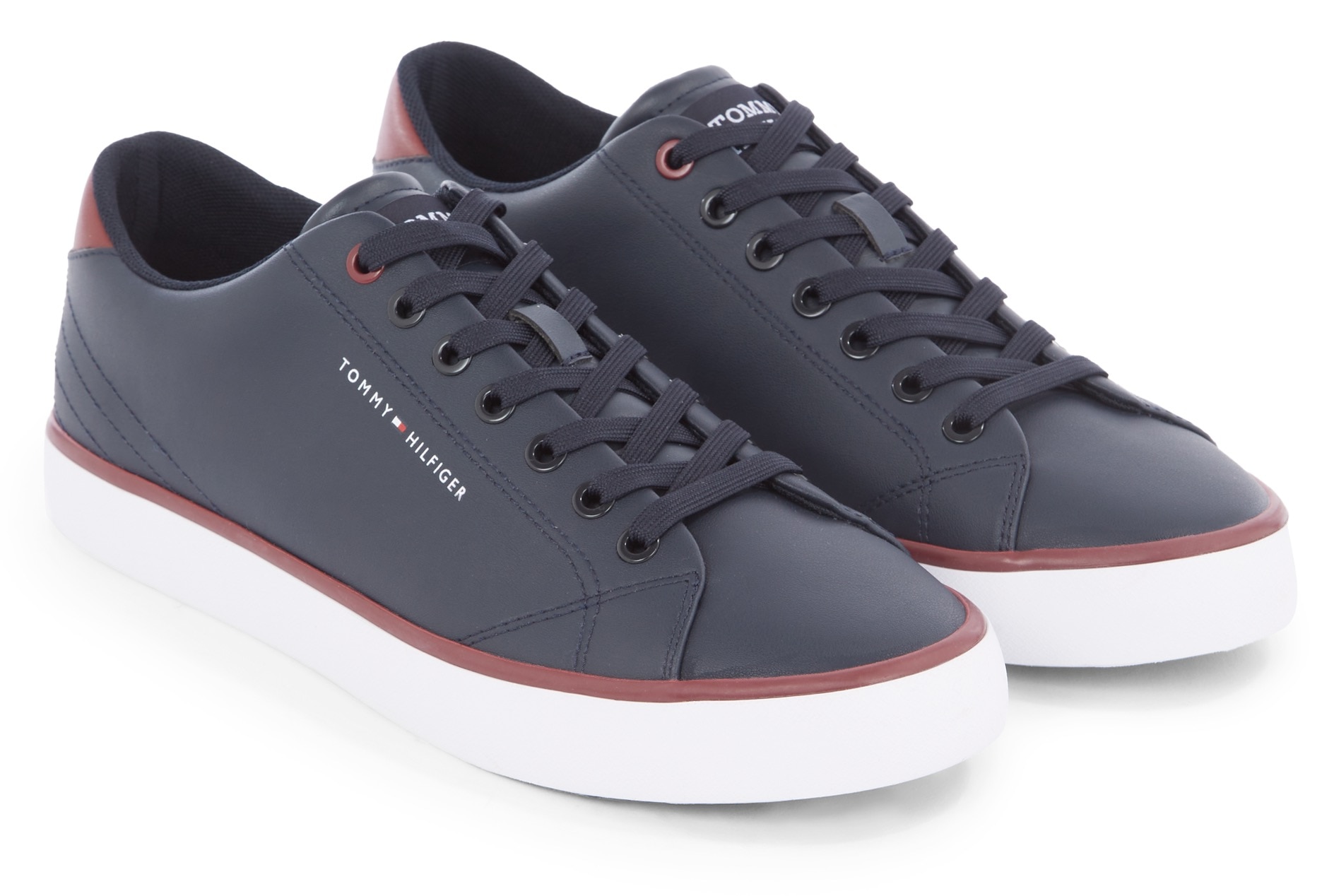 Tommy Hilfiger Sneaker »TH HI VULC CORE LOW LEATHER ESS«, Freizeitschuh, Halbschuh, Schnürschuh mit Ziernähten an der Ferse