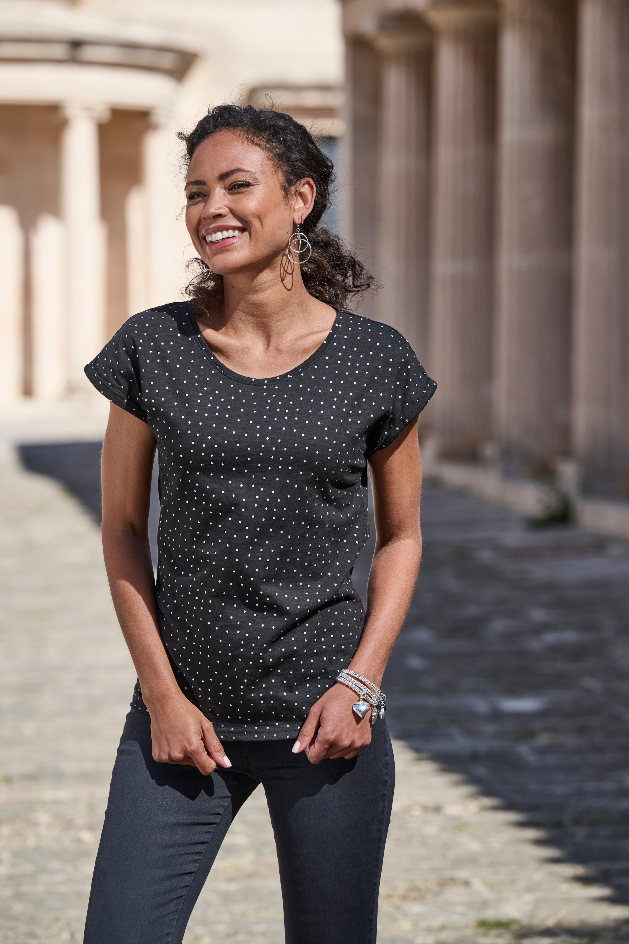 Vivance Kurzarmshirt »mit silbrigen Glitzerpünktchen«, (2er-Pack), aus weicher Baumwoll-Qualität