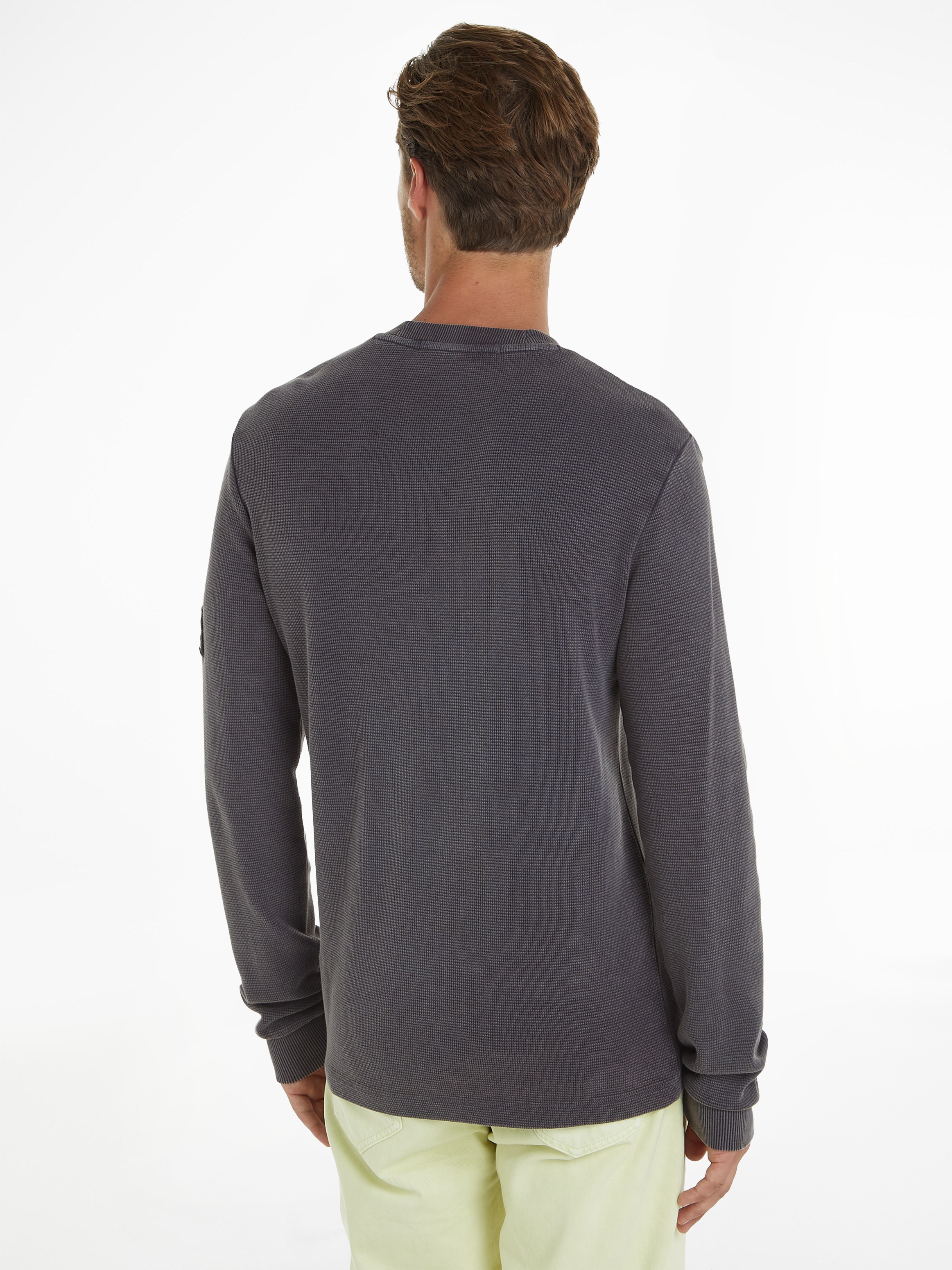 Calvin Klein Jeans Langarmshirt »WASHED BADGE WAFFLE LS TEE«, mit Logopatch