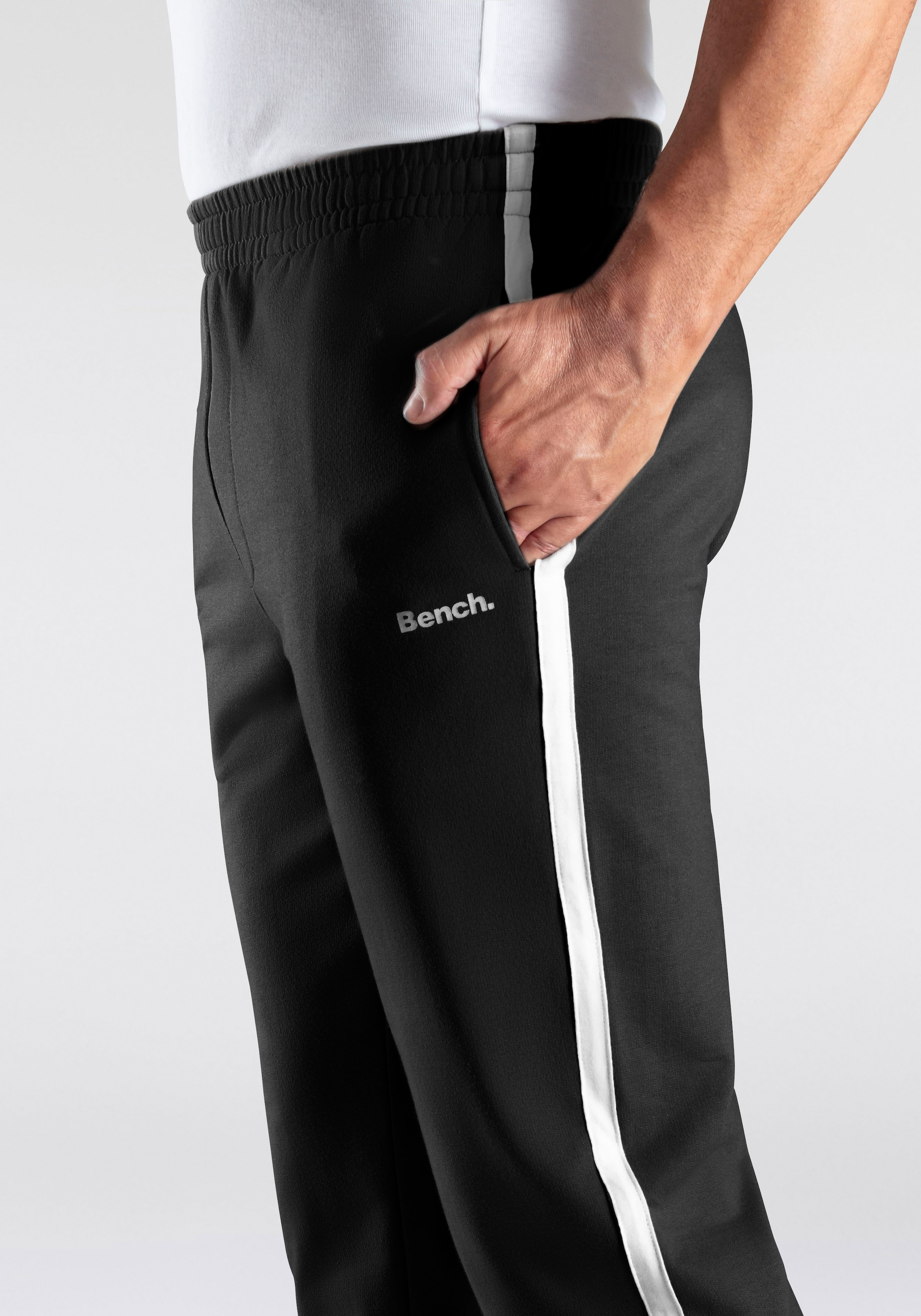 Bench. Loungewear Relaxhose »lange Relaxhose, Sweathose«, aus leichter Sweat-Qualität