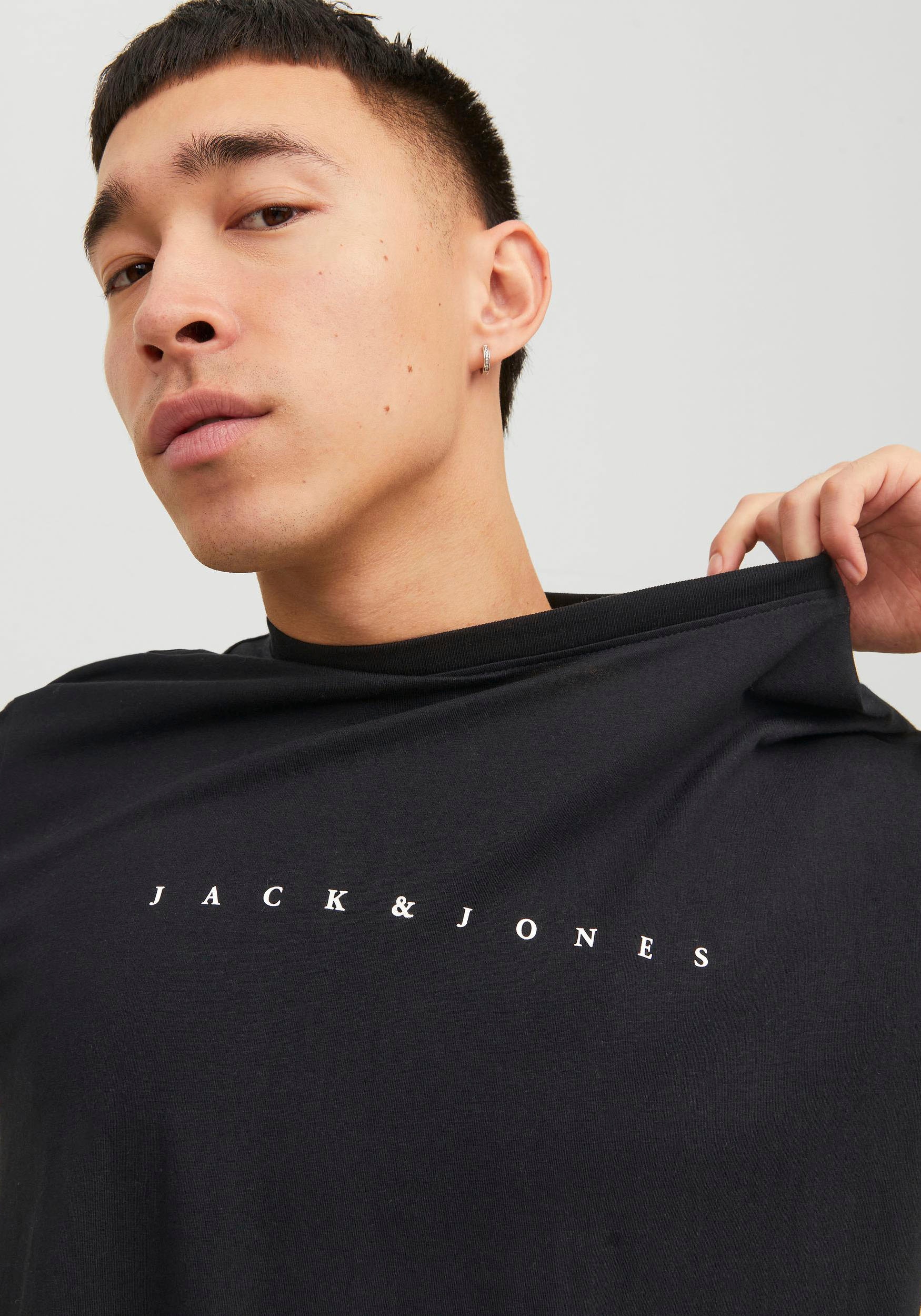 Jack & Jones Rundhalsshirt »JJESTAR mit Pigmentprint und Baumwollgefühl«, mit Pigmentprint