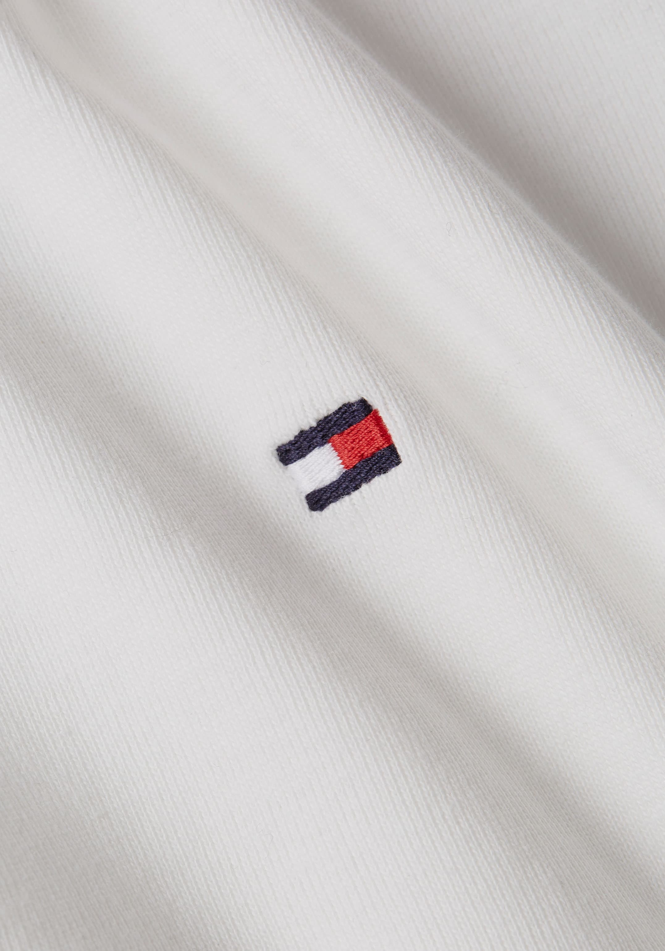 Tommy Hilfiger T-Shirt »SLIM CODY V-NK SS«, mit Logostickerei