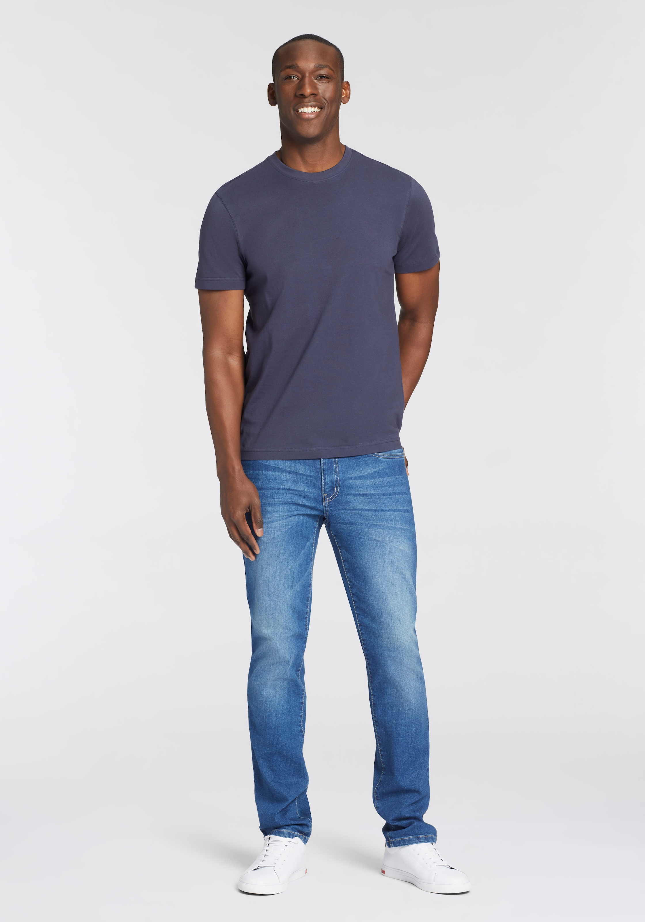 Man's World T-Shirt »neue Farben!«, (3er-Pack), Kurzarm, unifarben, Rundhals, aus Baumwolle