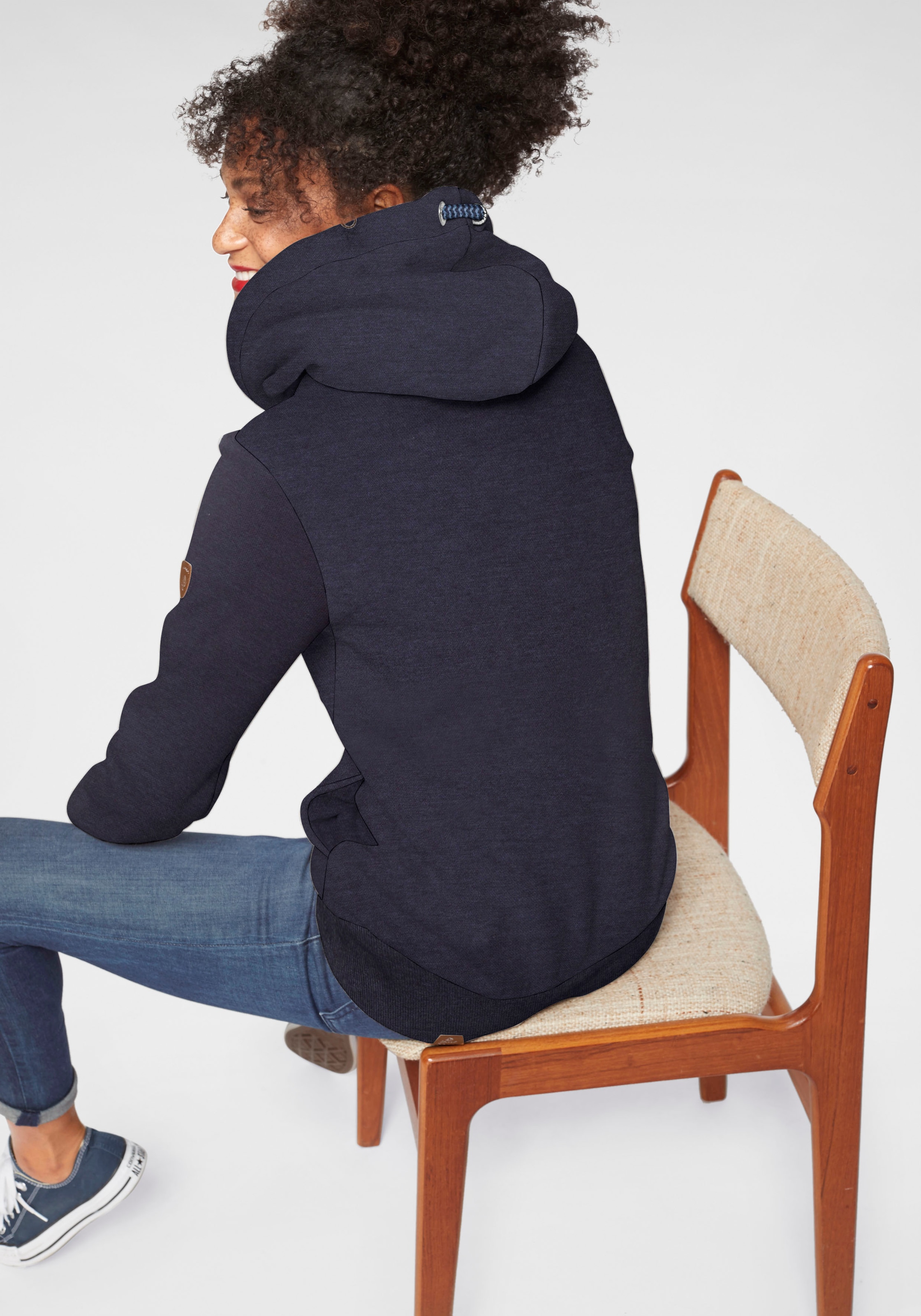 Ragwear Sweater »GRIPY BUTTON O STARDUST«, mit Statement-Front-Print "We are made of Stardust"