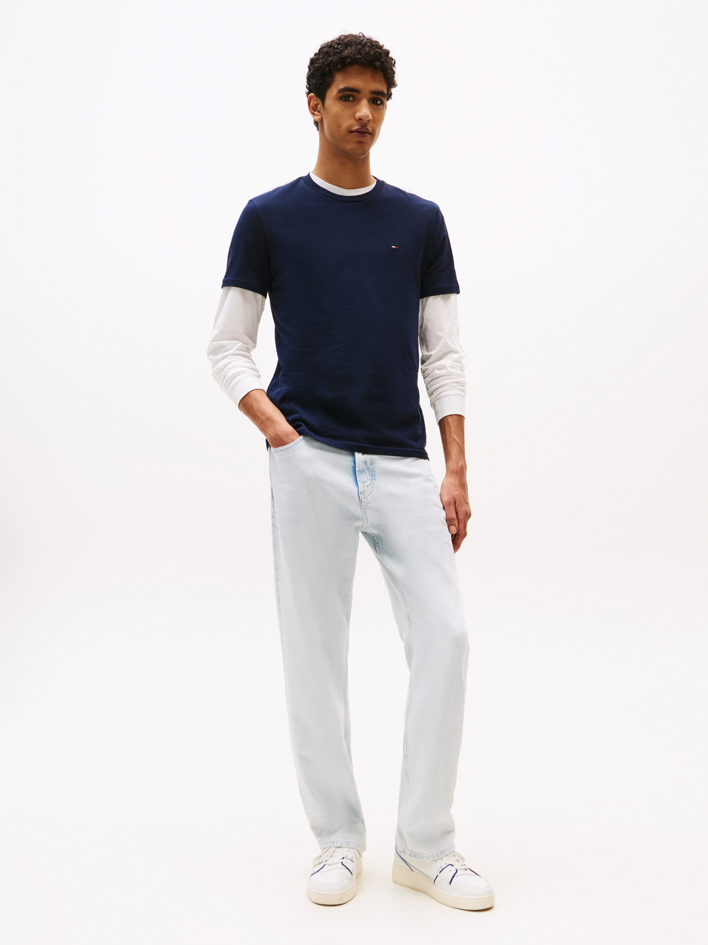 Tommy Jeans Rundhalsshirt »TJM XSLIM 2PACK JERSEY TEE EXT«, (Packung, 2er-Pack), Logostickerei, 2Pack