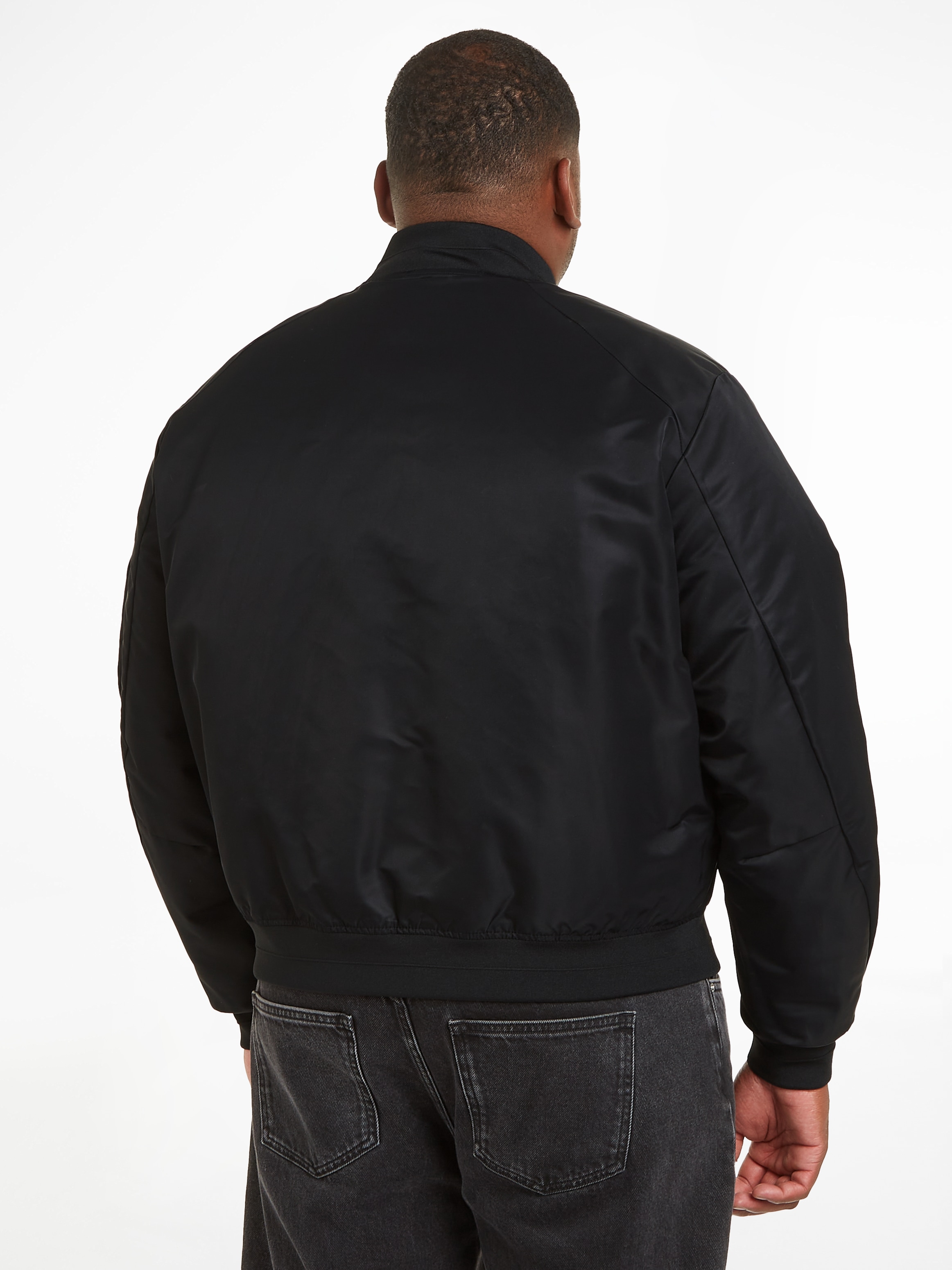 Calvin Klein Big&Tall Bomberjacke »BT_SATEEN HERO BOMBER«, mit Reissverschlusstasche auf dem Ärmel