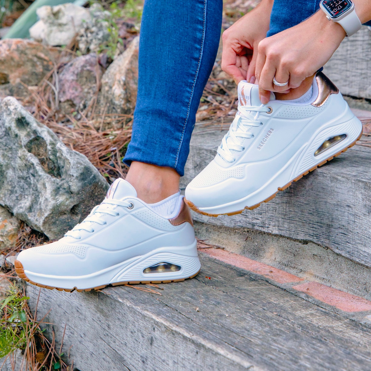 Skechers Sneaker »UNO GOLDEN AIR«, Freizeitschuh, Halbschuh, Schnürschuh mit Metallic-Einsatz