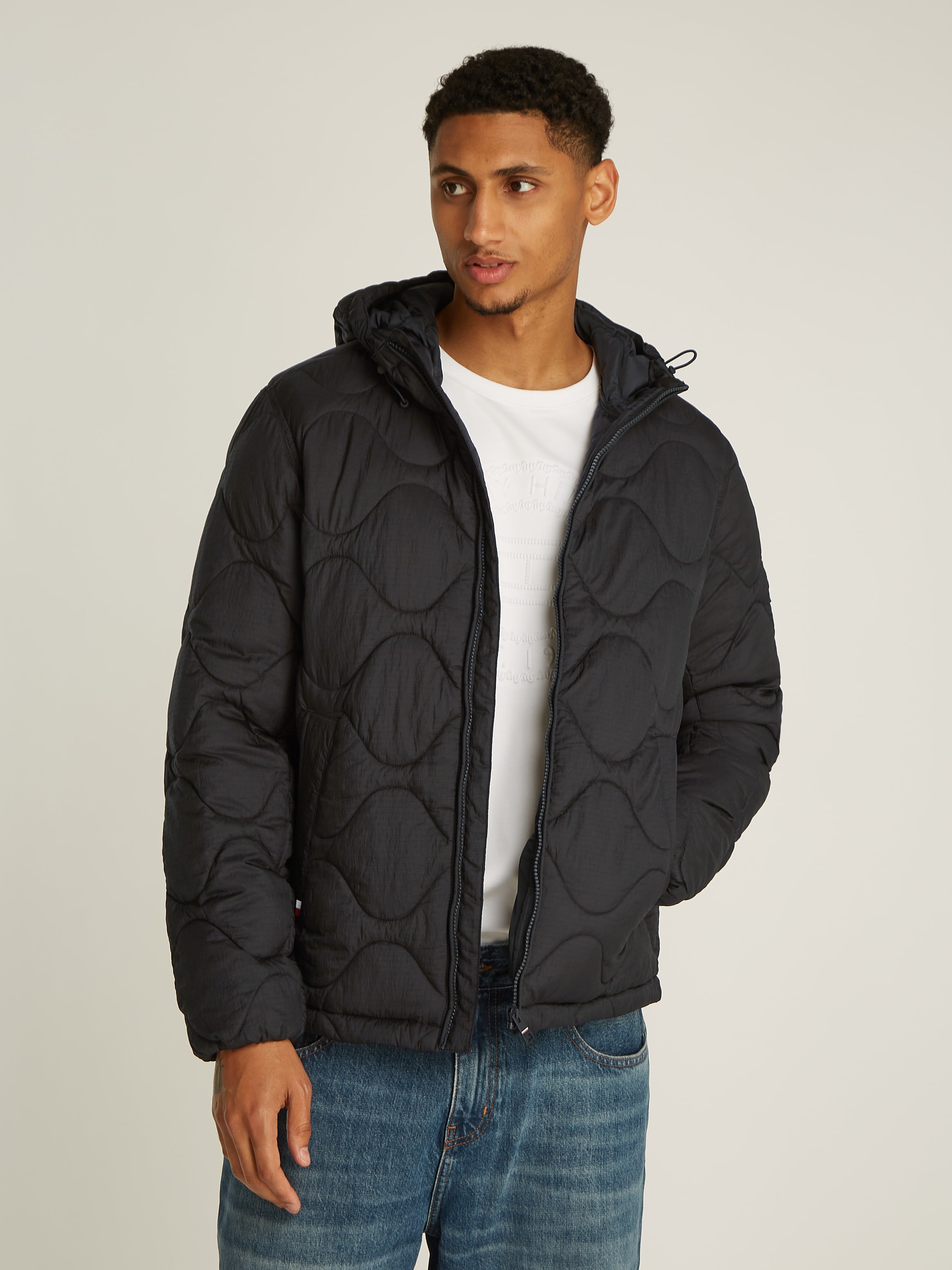 Tommy Hilfiger Steppjacke »ONION QUILTED HOODED JACKET« Mit Zwiebelsteppung