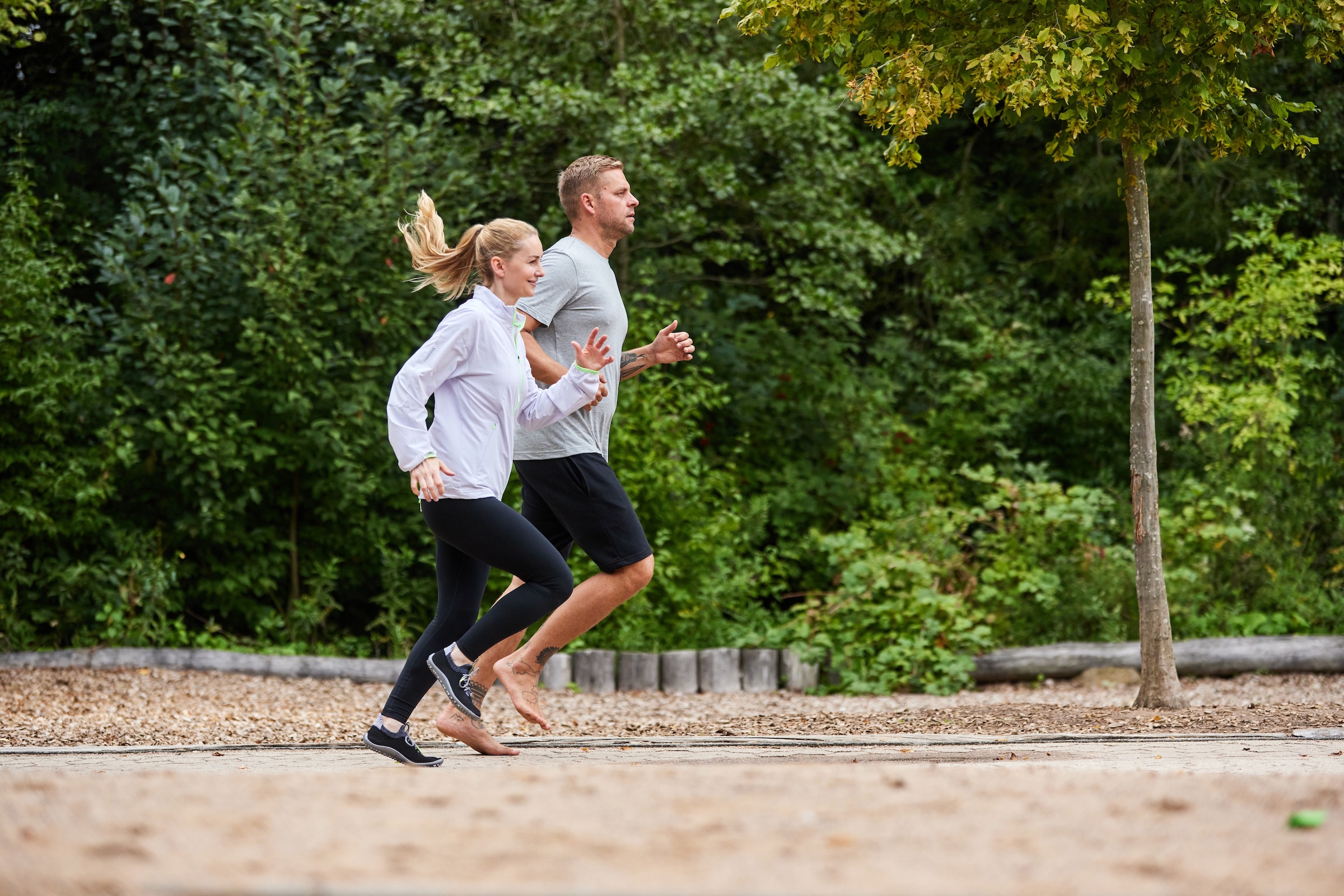 Leguano Barfussschuh »Inspiro«, Slip-On-Sneaker, Bequemschuh, Komfortschuh mit Kontrastbesatz