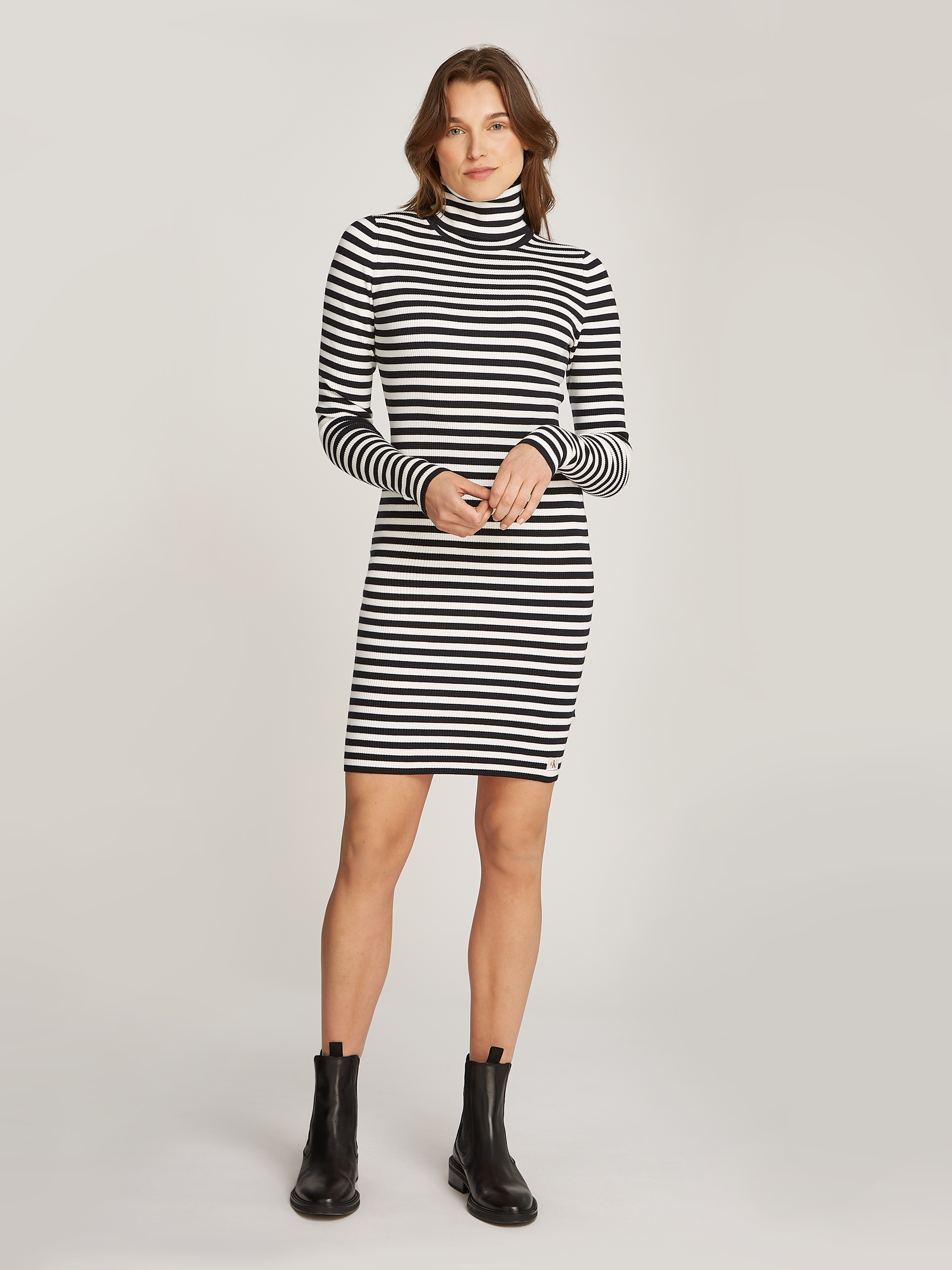 Calvin Klein Jeans Jerseykleid »WOVEN LABEL TIGHT SWEATER DRESS« mit Rollkragen