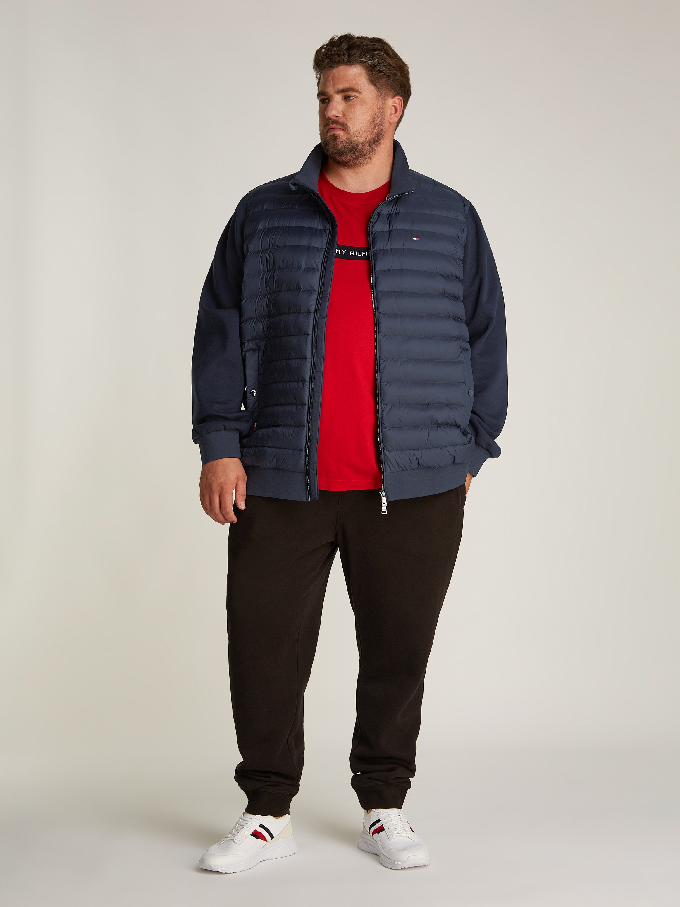 Tommy Hilfiger Big & Tall Collegejacke »BT-MIX MEDIA STAND CLLR-B«, in Grossen Grössen, mit gesteppten Einsatz vorne