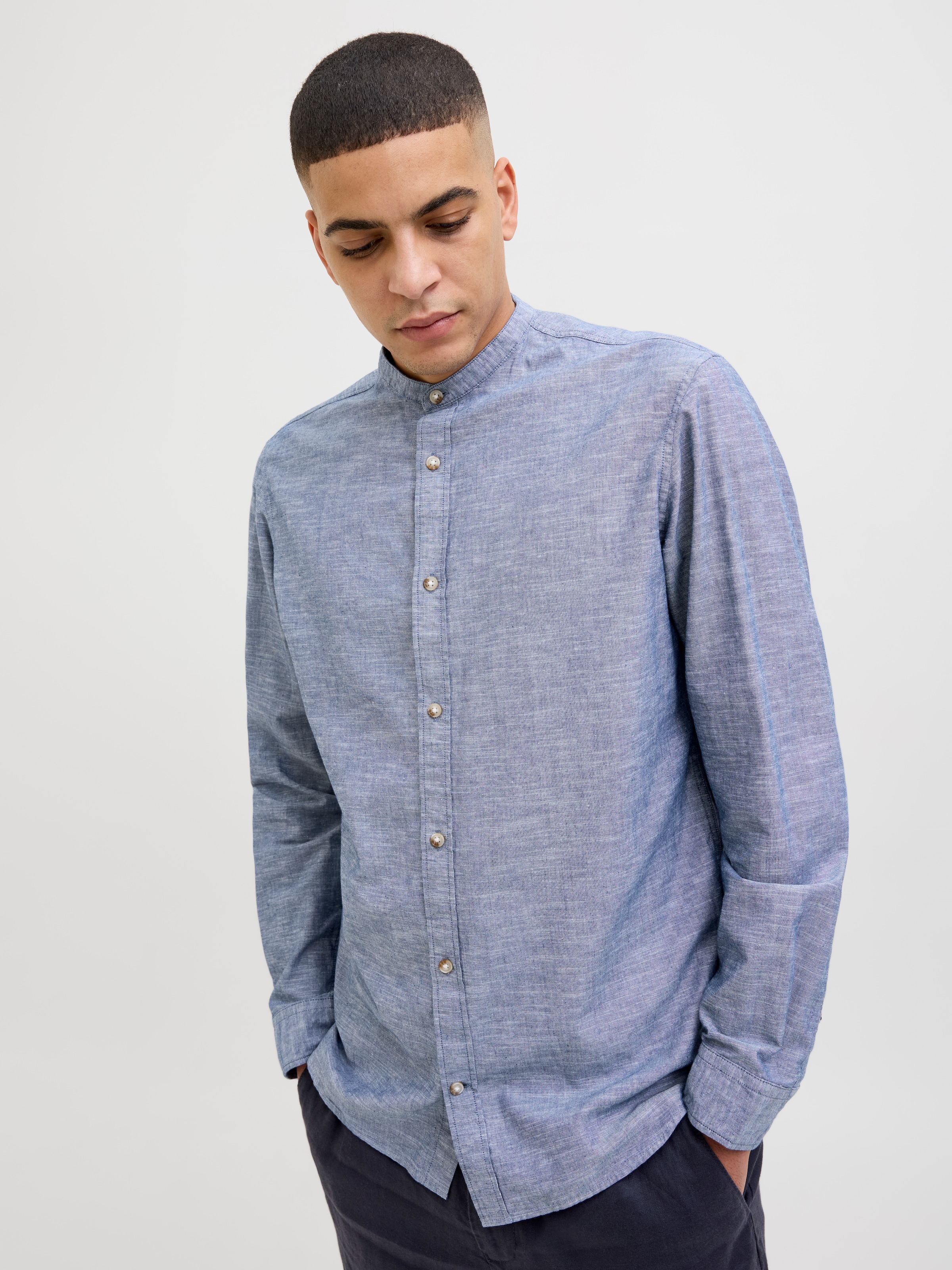 Jack & Jones Langarmhemd »JJESUMMER BAND SHIRT LS SN«, mit Bandkragen