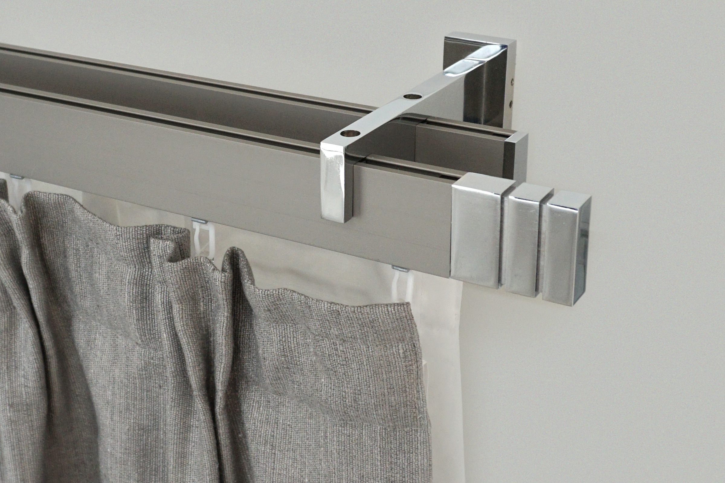 GARESA Gardinenstange "FLAT" 2 läufig-läufig Wunschmasslänge Rechteckprofil, Wandmontage, perfekter Lauf, modern, verlängerbar