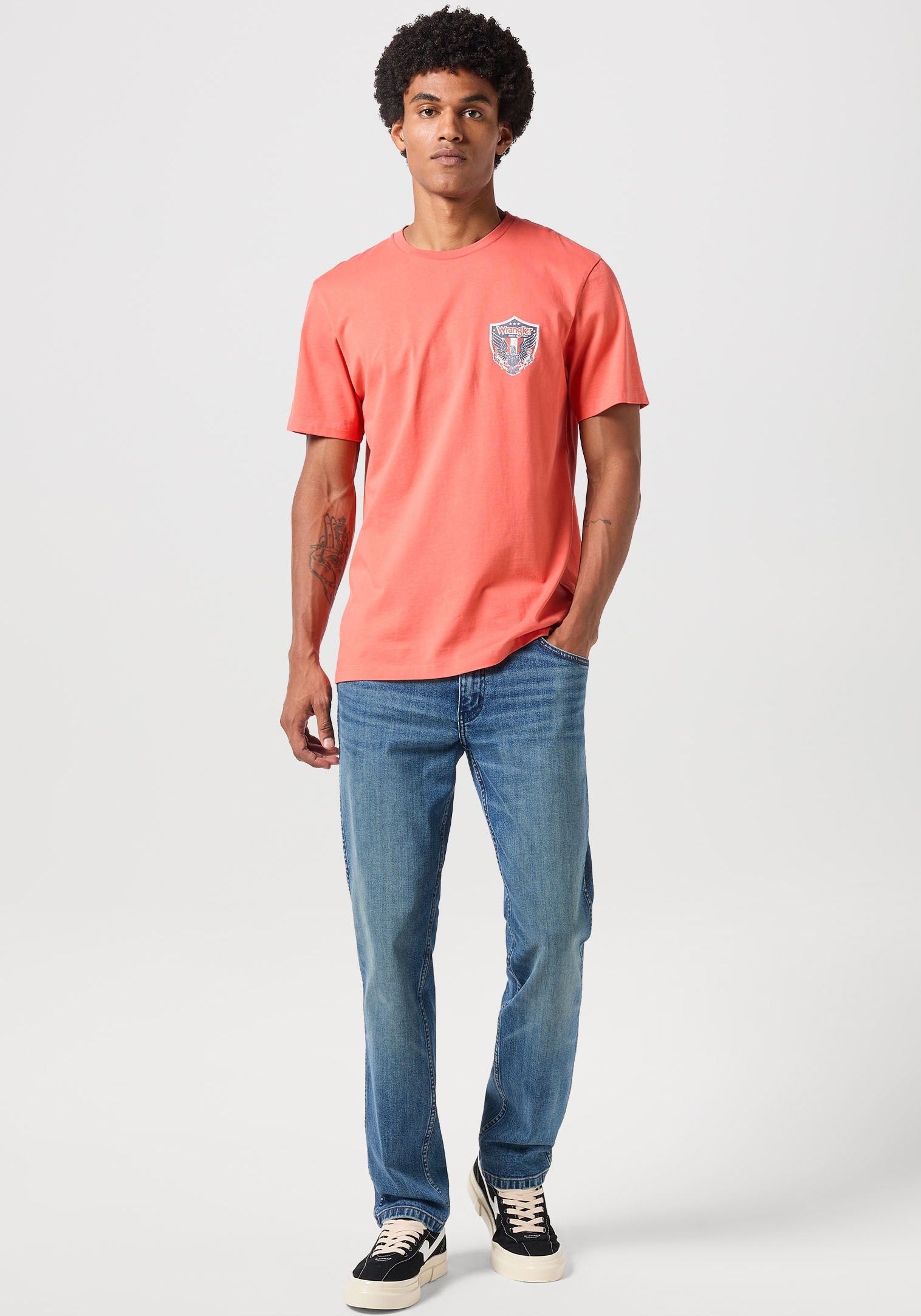 Wrangler T-Shirt »AMERICANA«, mit Markenlabel auf der Brust