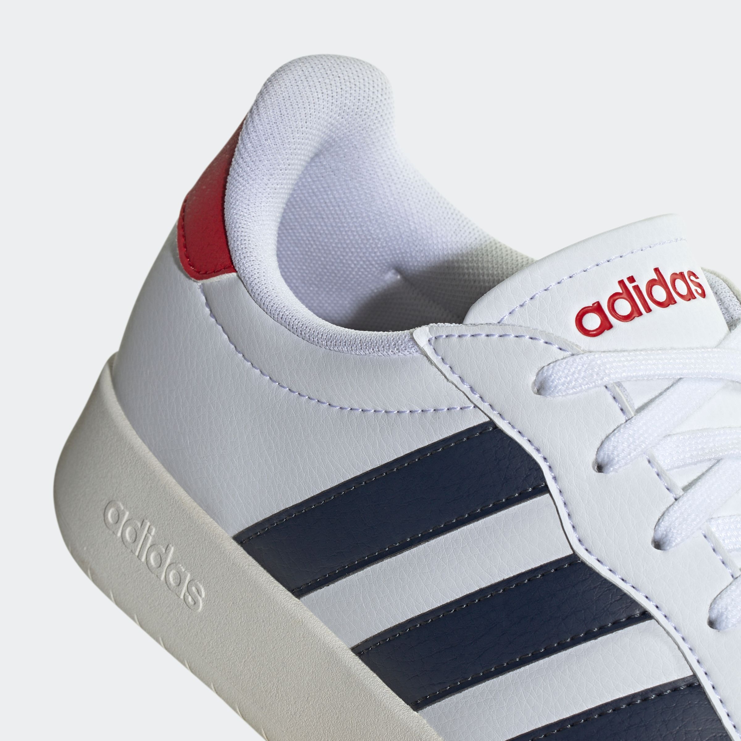 adidas Sportswear Sneaker »BARREDA«, Design auf den Spuren des adidas Handball Spezial