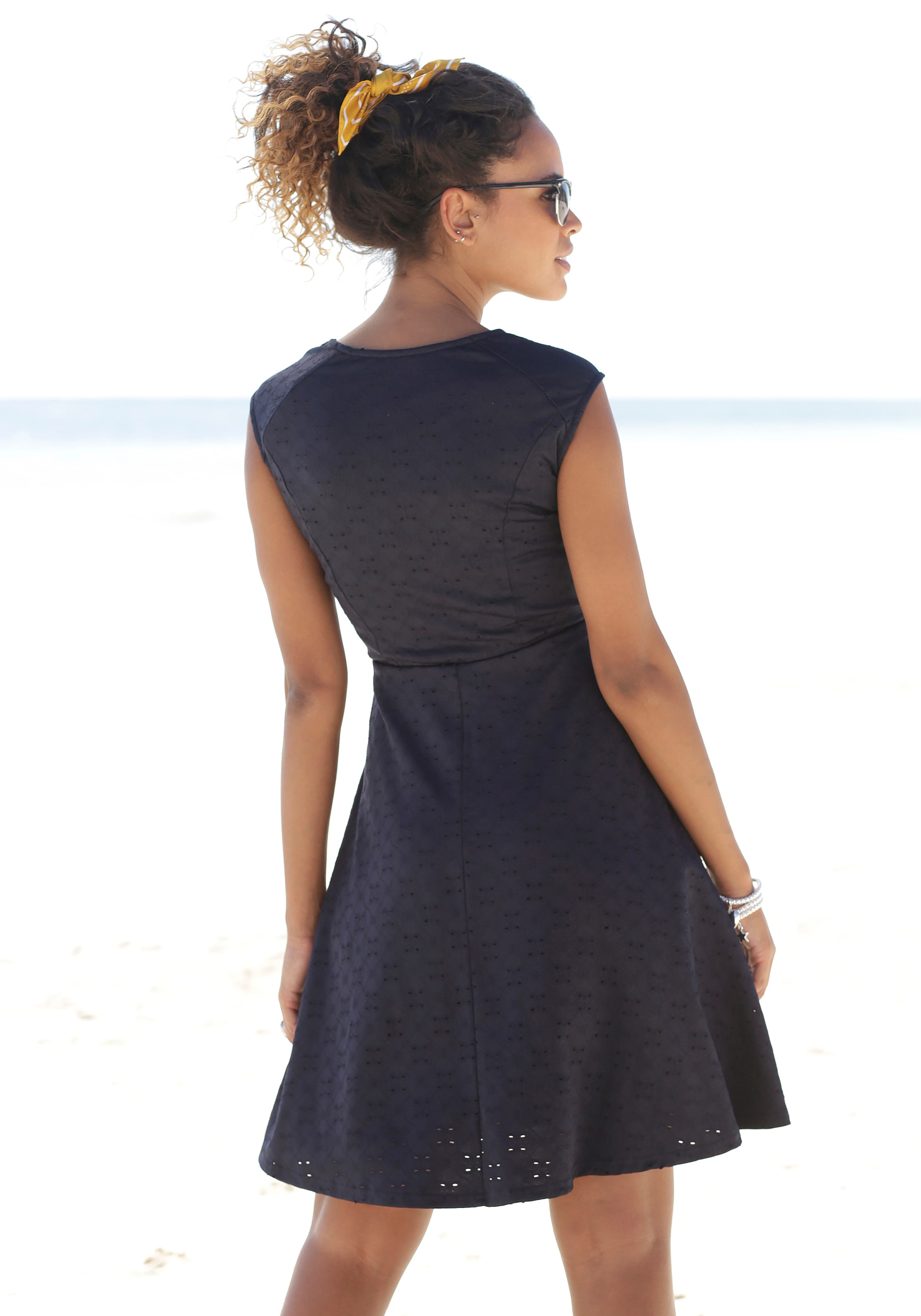 Beachtime Sommerkleid, mit Lochstickerei, elegantes Jerseykleid, Strandkleid