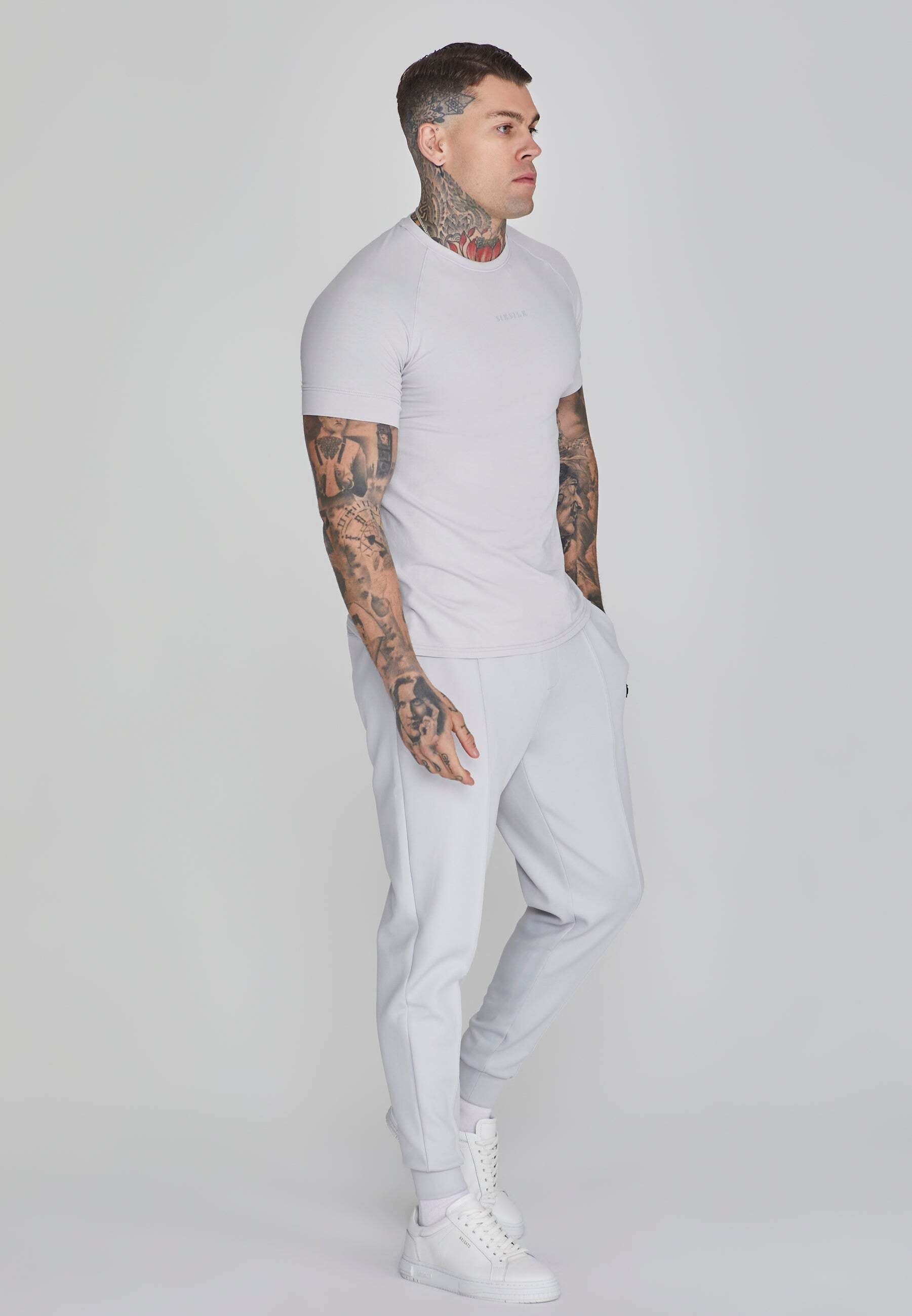 Siksilk T-Shirt »Siksilk T-Shirt Smart T-Shirt in Light Grey«
