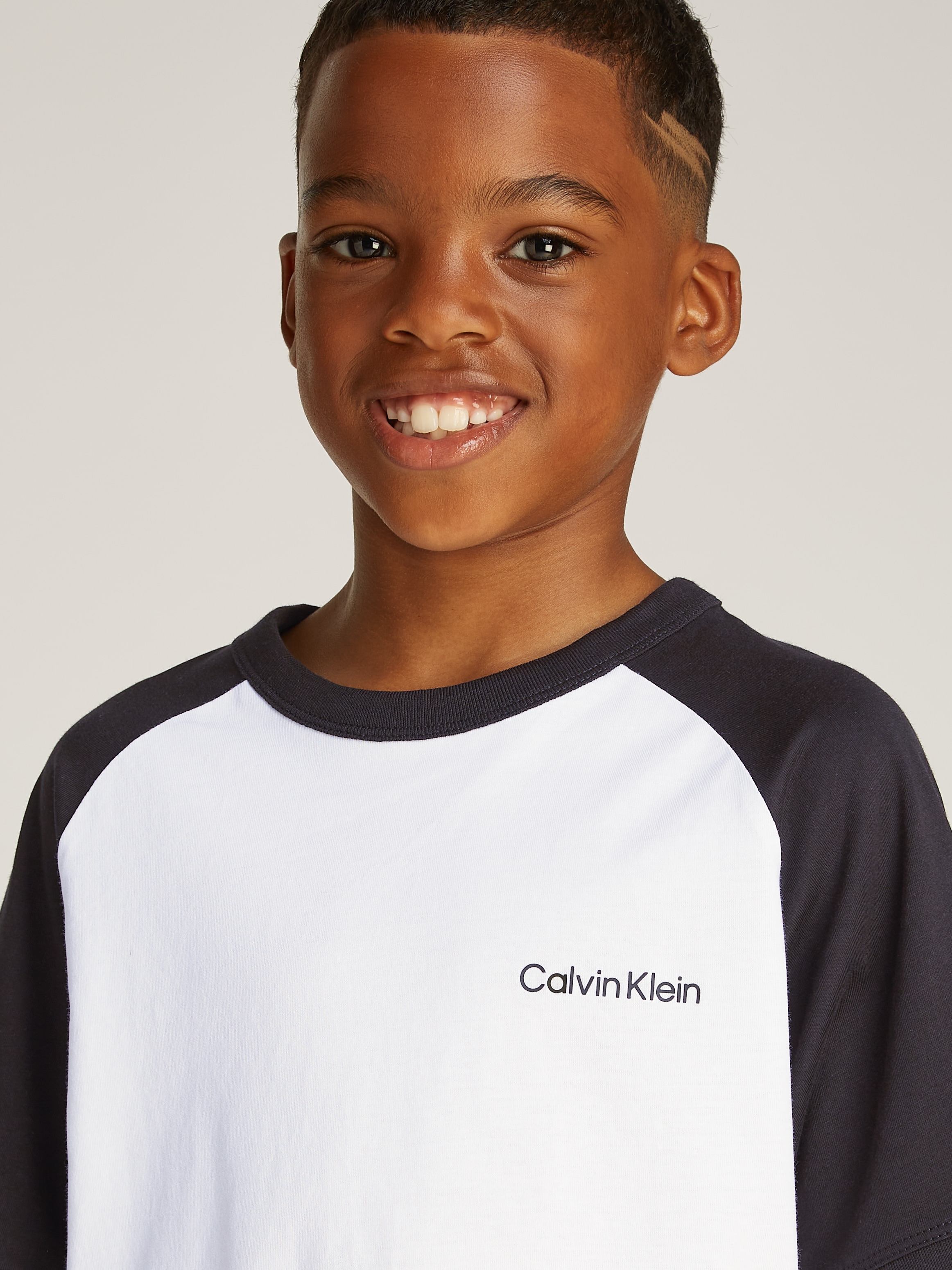 Calvin Klein Jeans Rundhalsshirt »COLOR BLOCK SS T-SHIRT«, für Kinder bis 16 Jahre mit Logoprägung