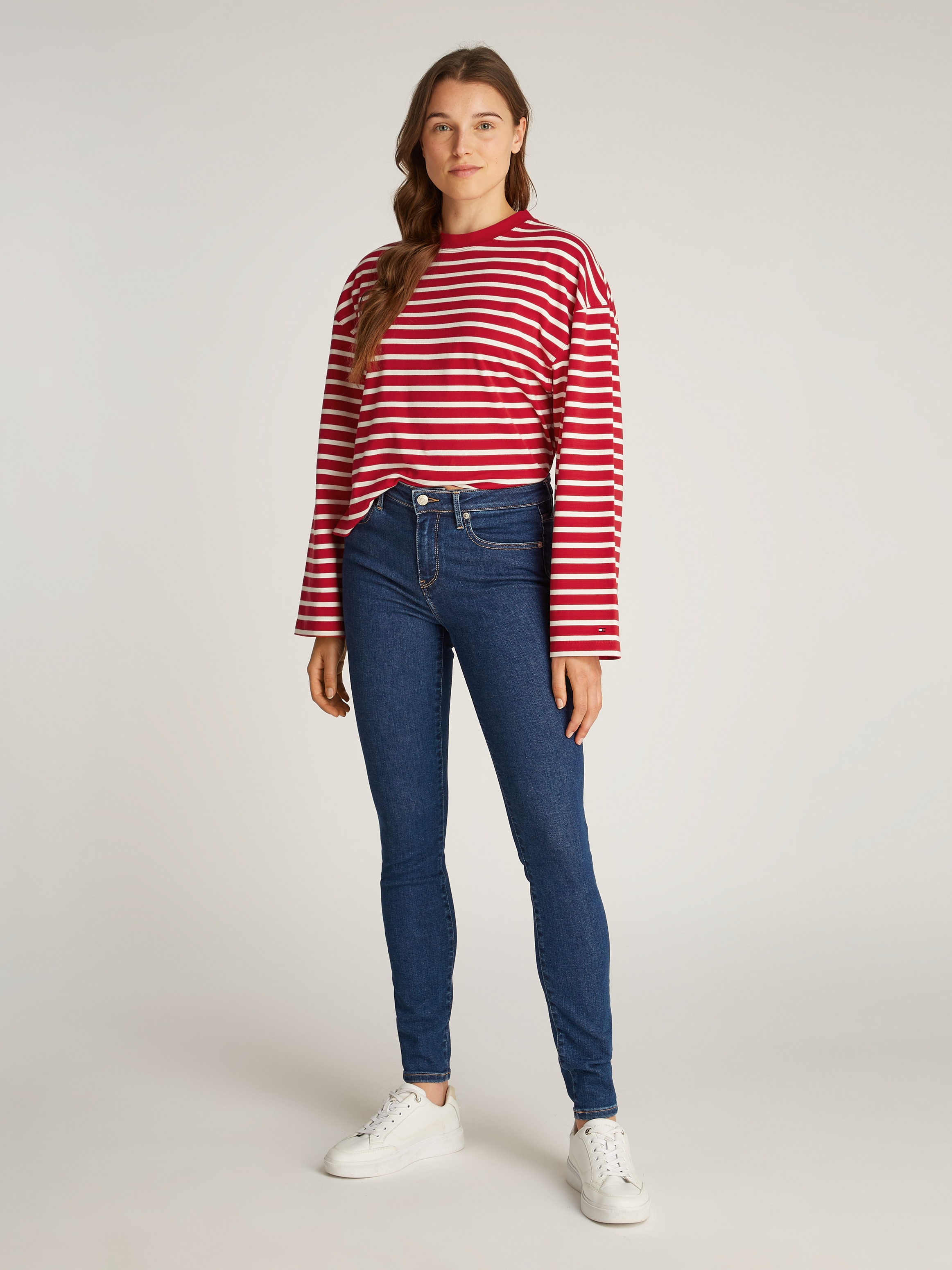 Tommy Hilfiger Skinny-fit-Jeans »COMO Skinny RW ACE mit Logo-Badge und knöchellangem Schnitt«, casual, skinny fit, Denim, normaler Bundabschluss