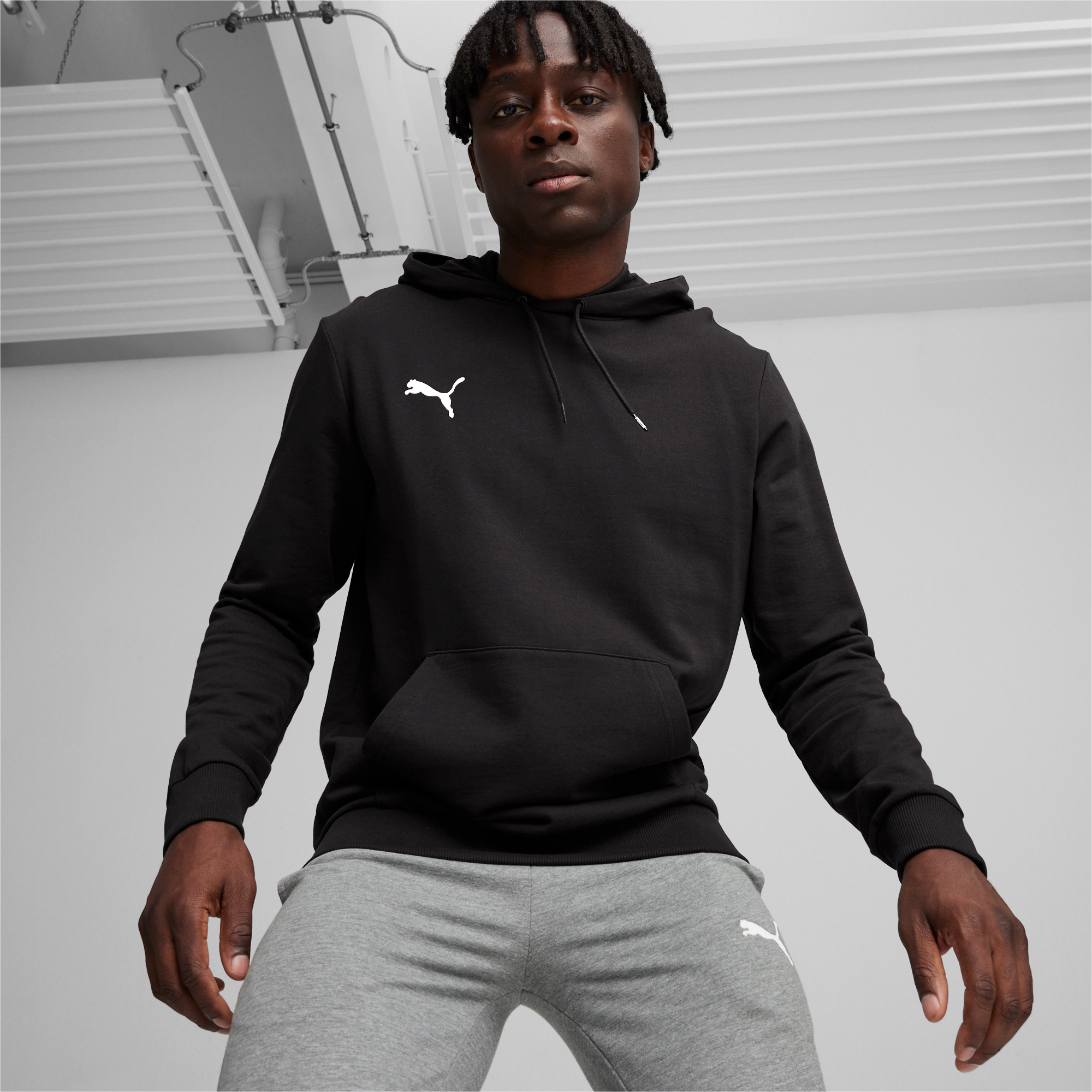 PUMA Kapuzensweatshirt »TEAMGOAL CASUALS HOODY«, für Erwachsene, sportlicher Stil, aus Baumwolle und Polyester