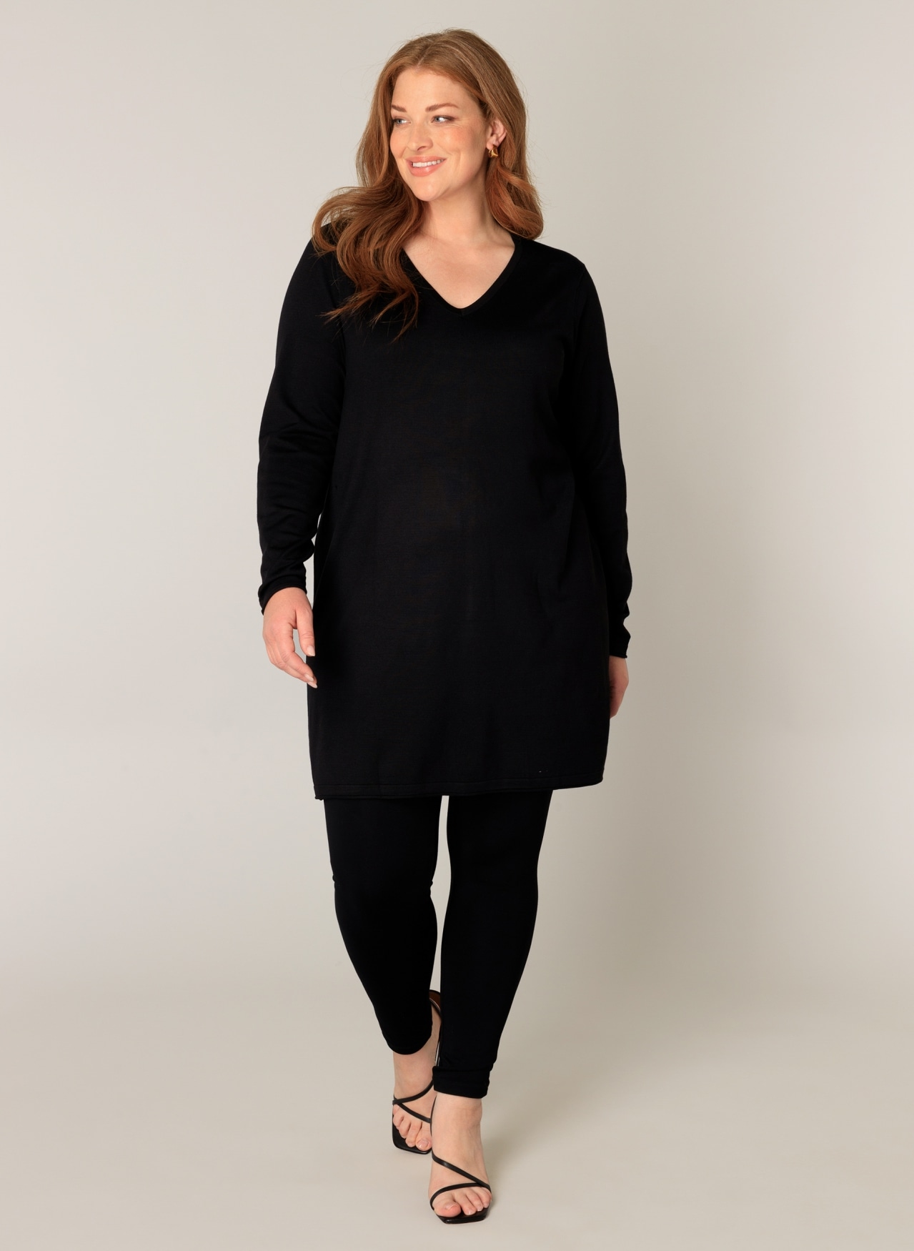 Base Level Curvy V-Ausschnitt-Pullover »BAS-ANINE-LONG«, Feinstrick-Qualität
