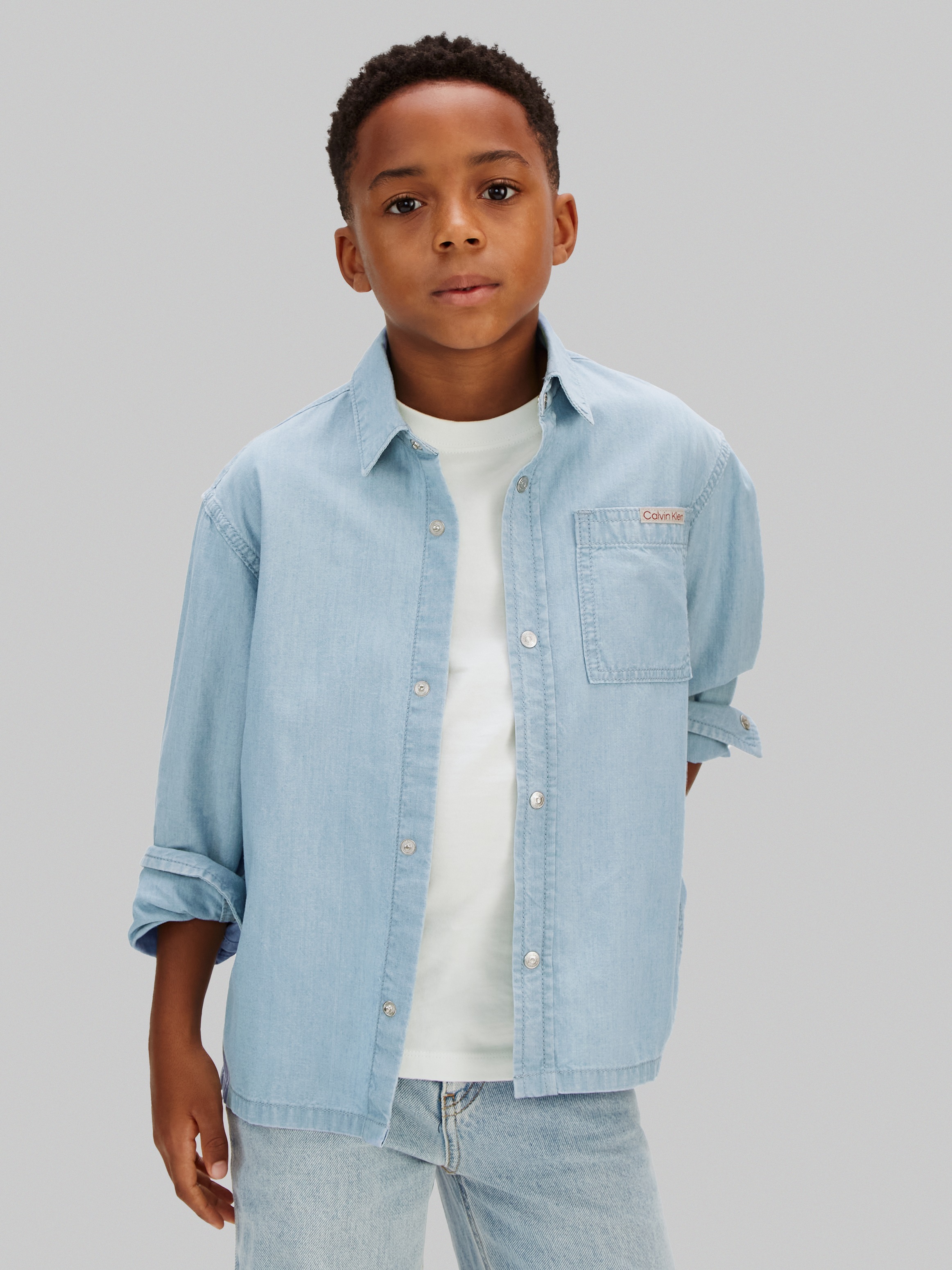Calvin Klein Jeans Jeanshemd "CHAMBRAY WOVEN" Regular fit für Kinder mit Brusttasche