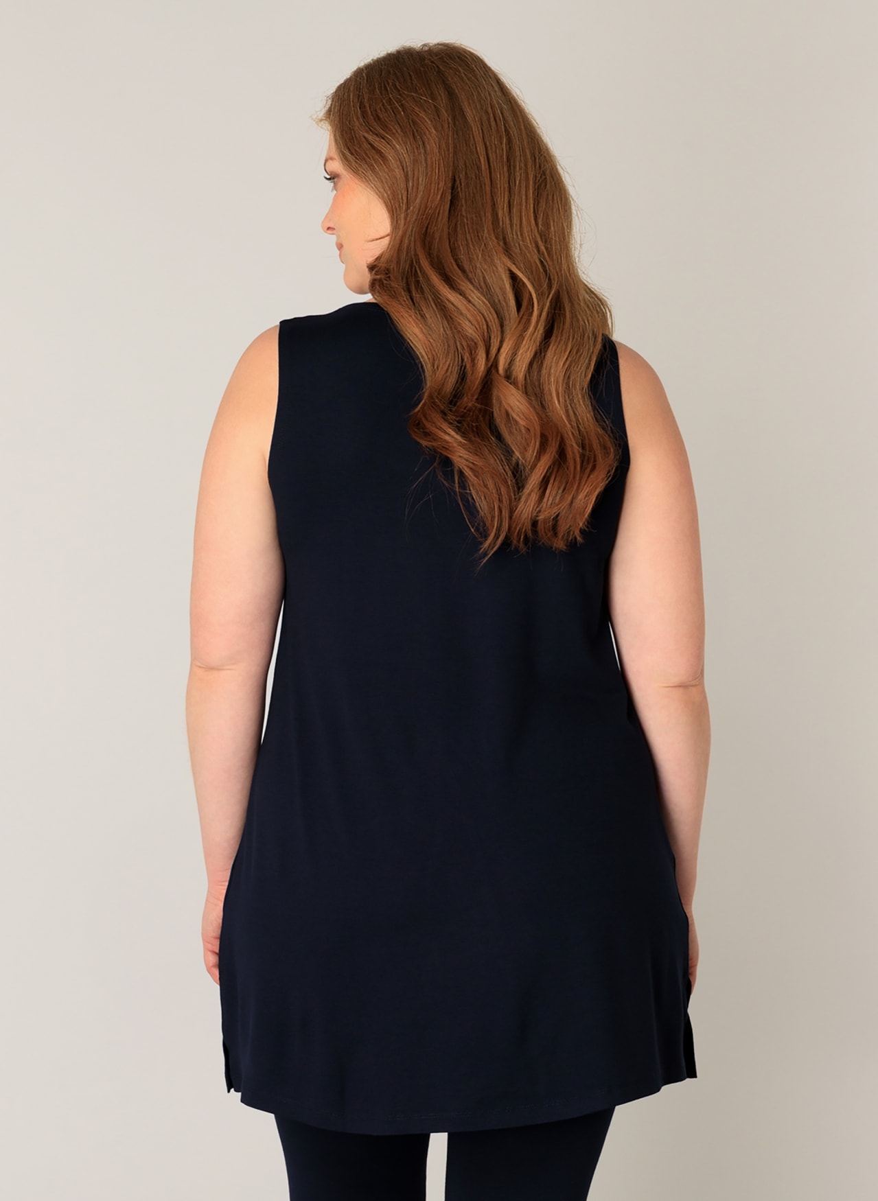 Base Level Curvy Longshirt »ABBIGALE«, ärmellos, seitlich geschlitzt