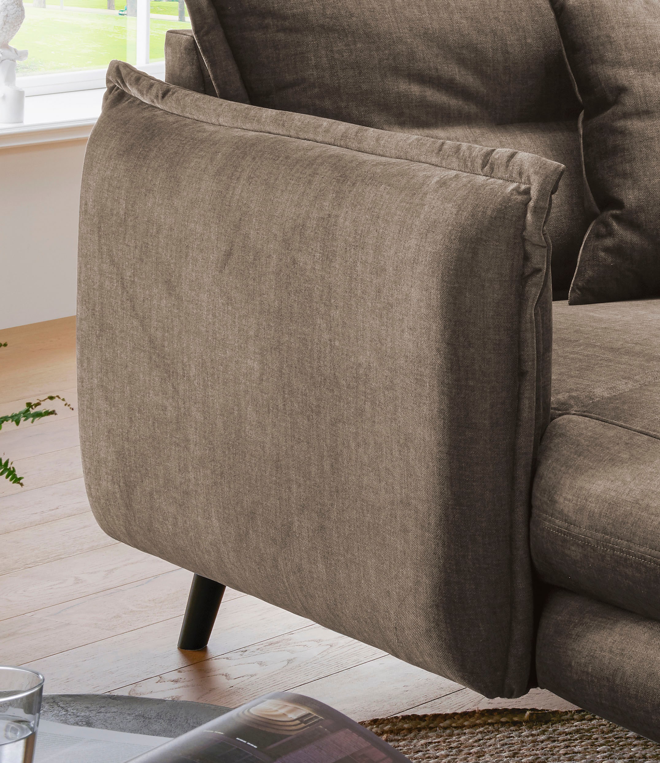 INOSIGN Loveseat »Lazio«, moderner Sessel mit einer bequemen Polsterung, 2 Stk. Zierkissen