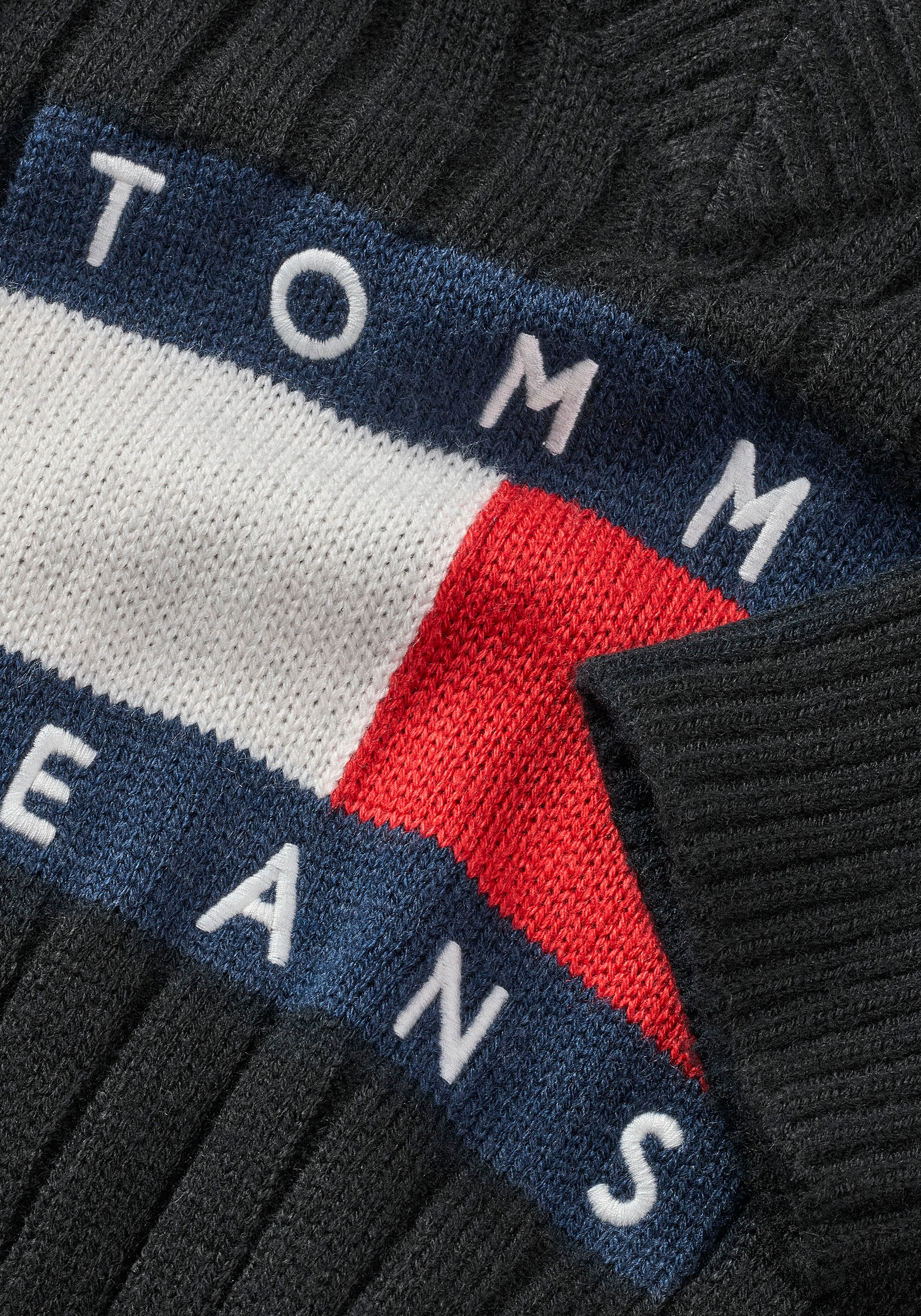 Tommy Jeans Strickpullover »TJW VNCK CENTER FLAG SWEATER EXT«, mit Tommy Jeans Center Logo-Flag