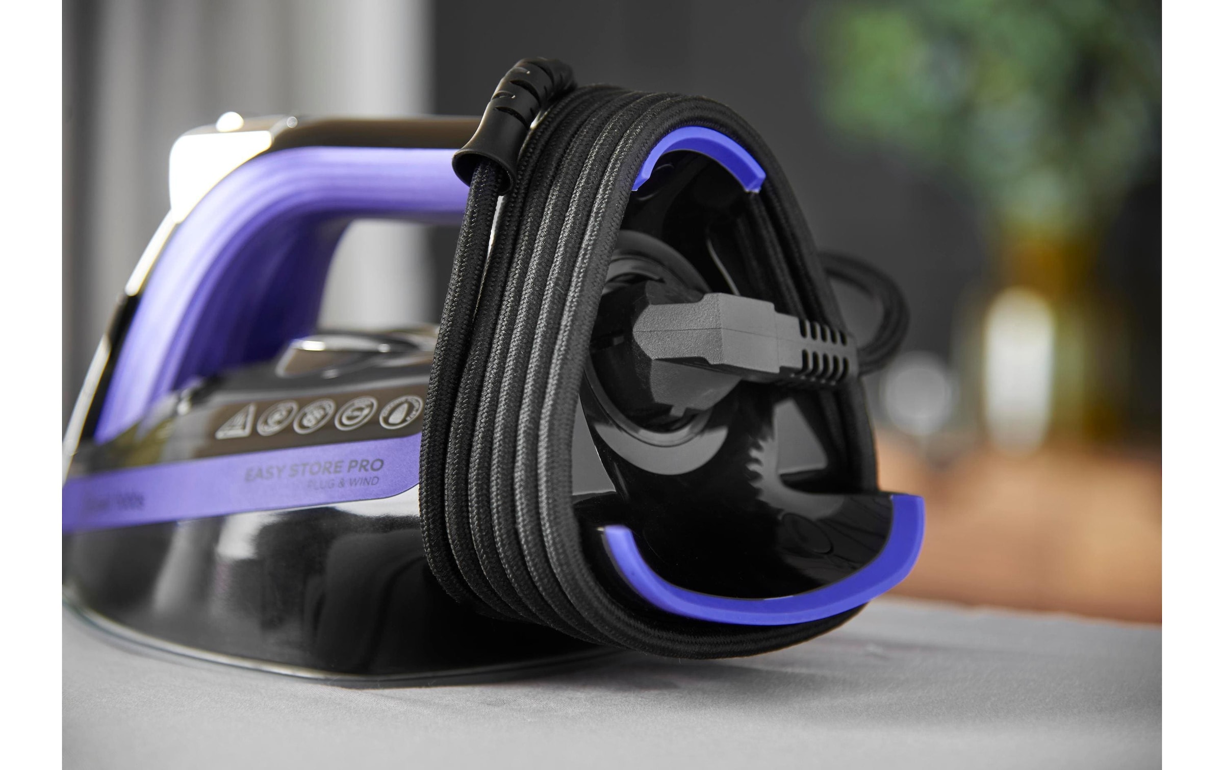 RUSSELL HOBBS Dampfbügeleisen »Plug & Wind«, 2400 W