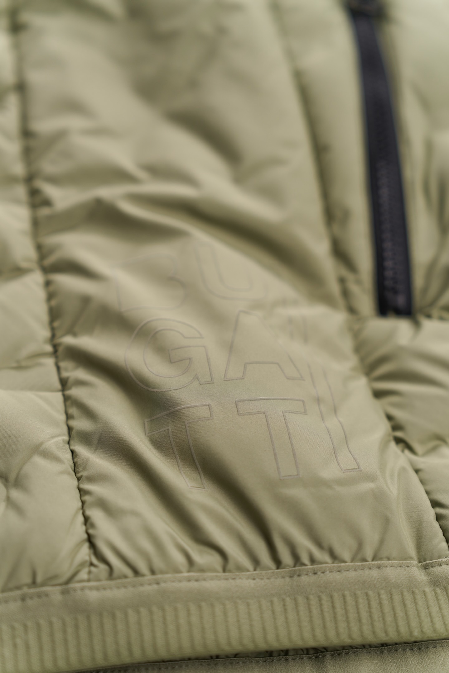 bugatti Blouson, mit Kapuze, aus recycelten Materialien