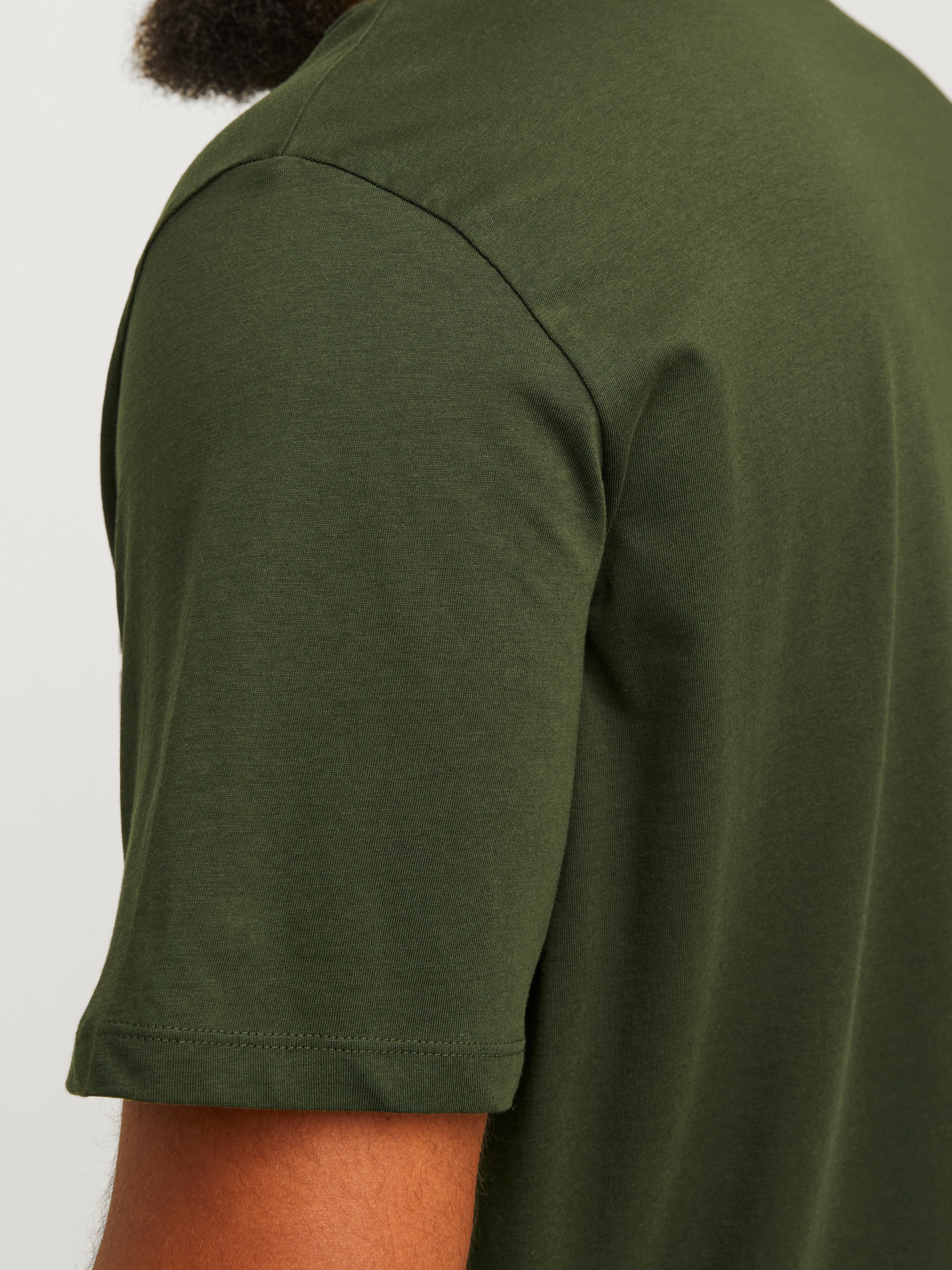 Jack & Jones PlusSize T-Shirt »JJELOGO TEE SS O-NECK 2 COL AW24 S PLS«, mit Frontprint