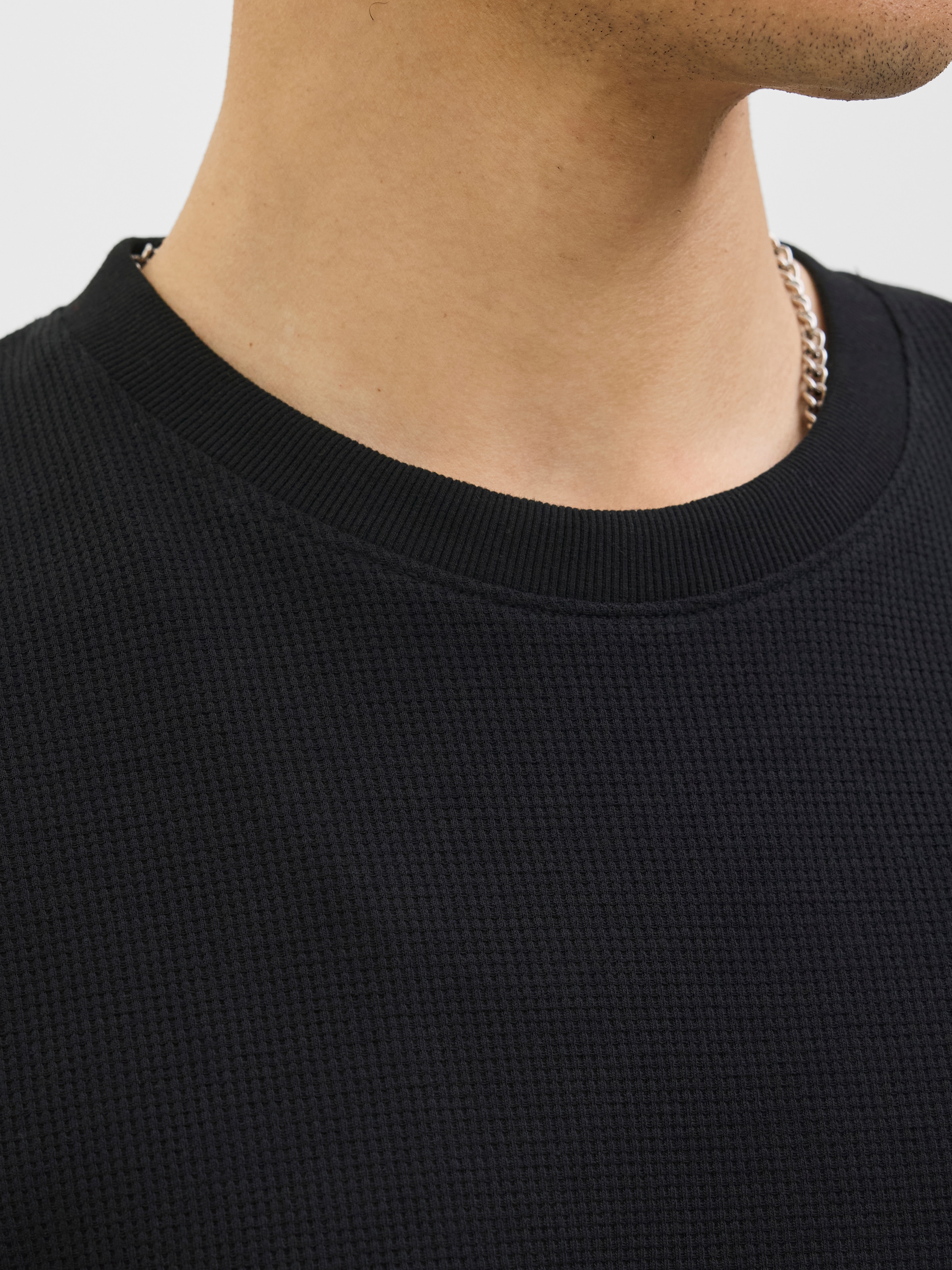 Jack & Jones T-Shirt »JJEAUSTIN TEE SS NOOS«, mit Markenlabel