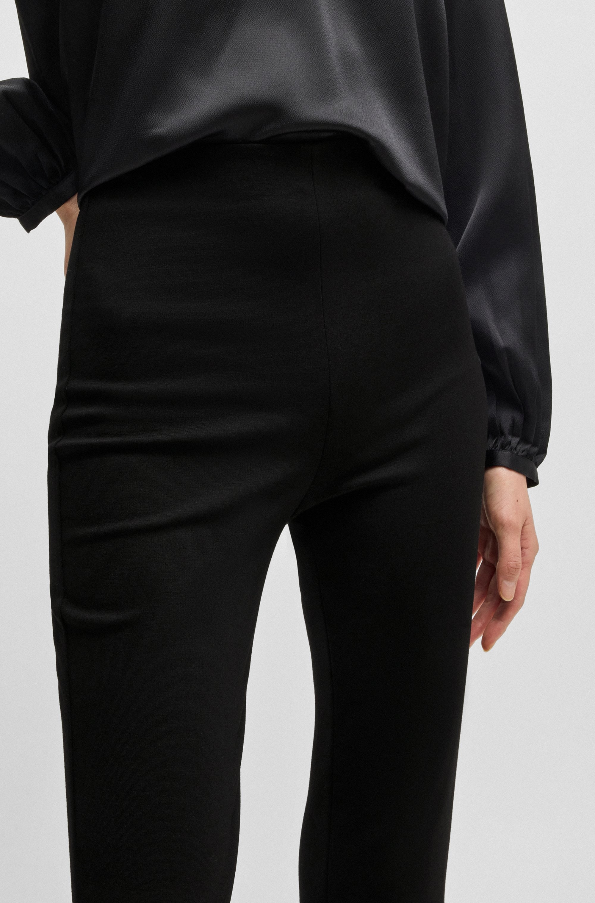 BOSS ORANGE Webhose »Taboot Premium Damenmode«, mit seitlichem Reissverschluss, flared Form, Milano Qualität Loungewear