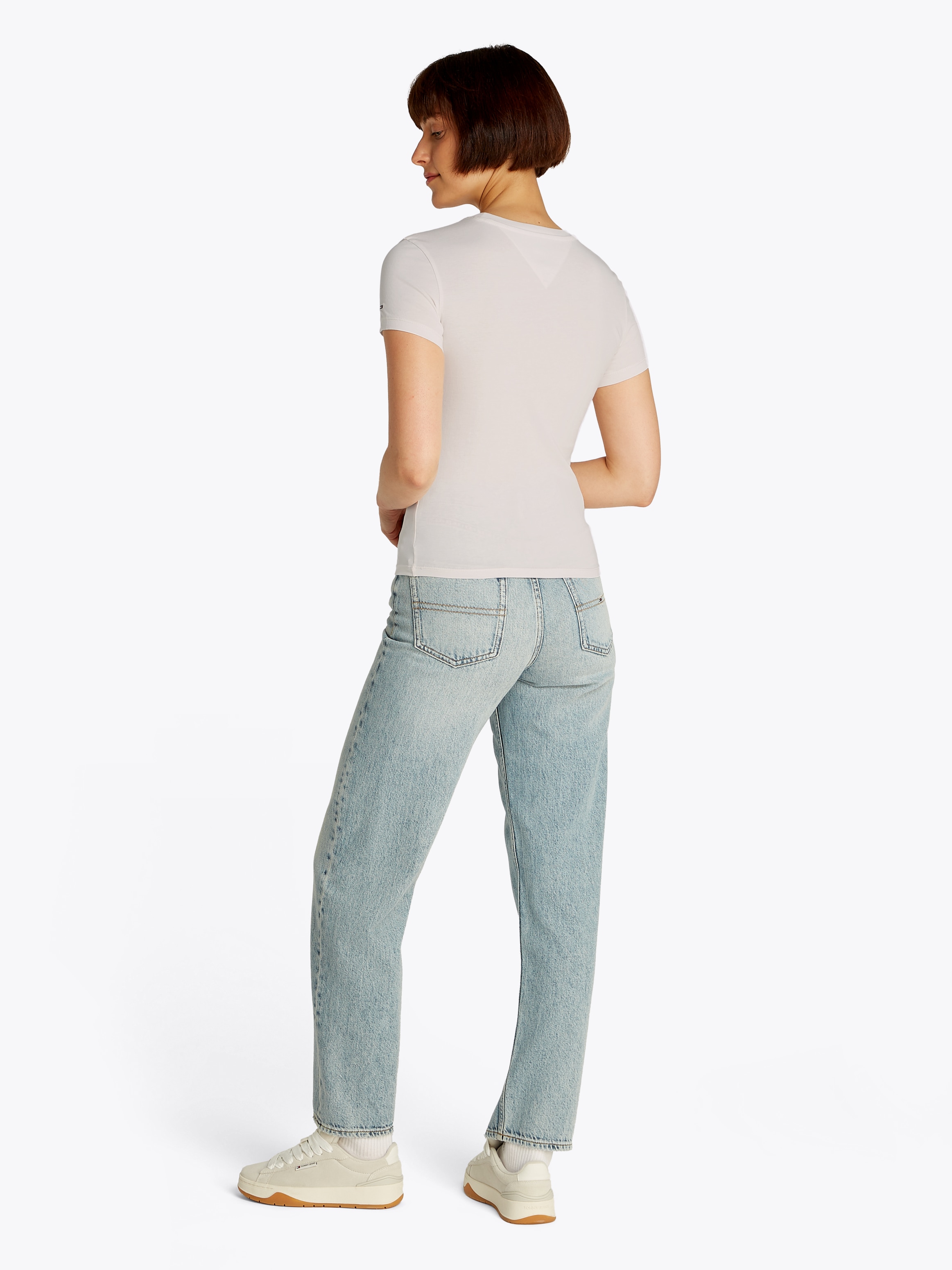 Tommy Jeans Curve Rundhalsshirt »Shirt TJW SLIM ESSENTIAL«, in Grossen Grössen, Logo-Print auf Brusthöhe, mit Logostickerei